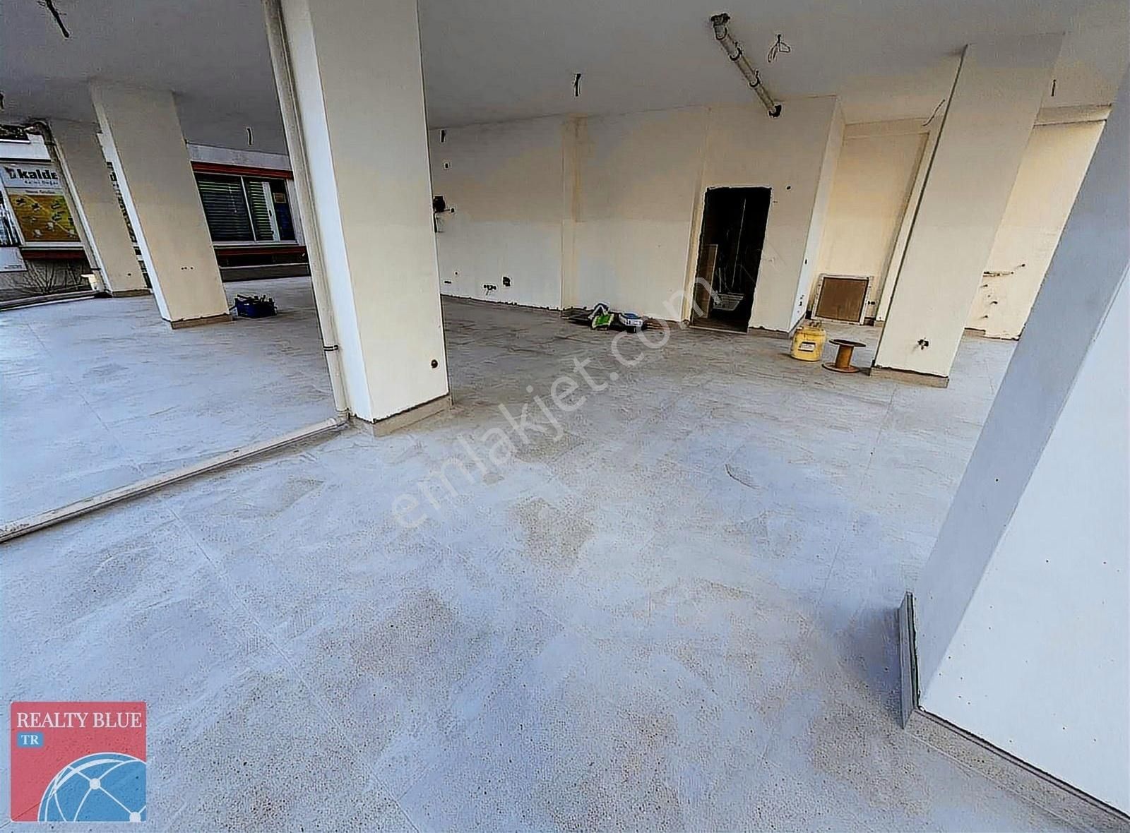 Sancaktepe Abdurrahmangazi Mah Metrolife Karşısı Kiralık Dükkan