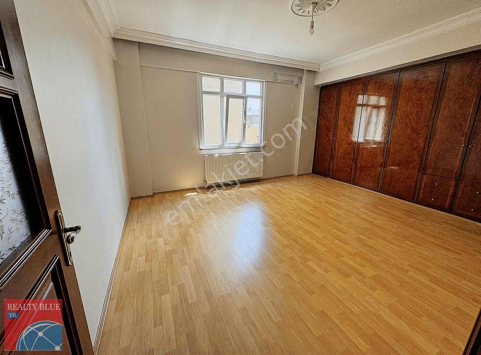 Sultanbeyli Turgut Reis Mah De 2+1 Kiralık Daire