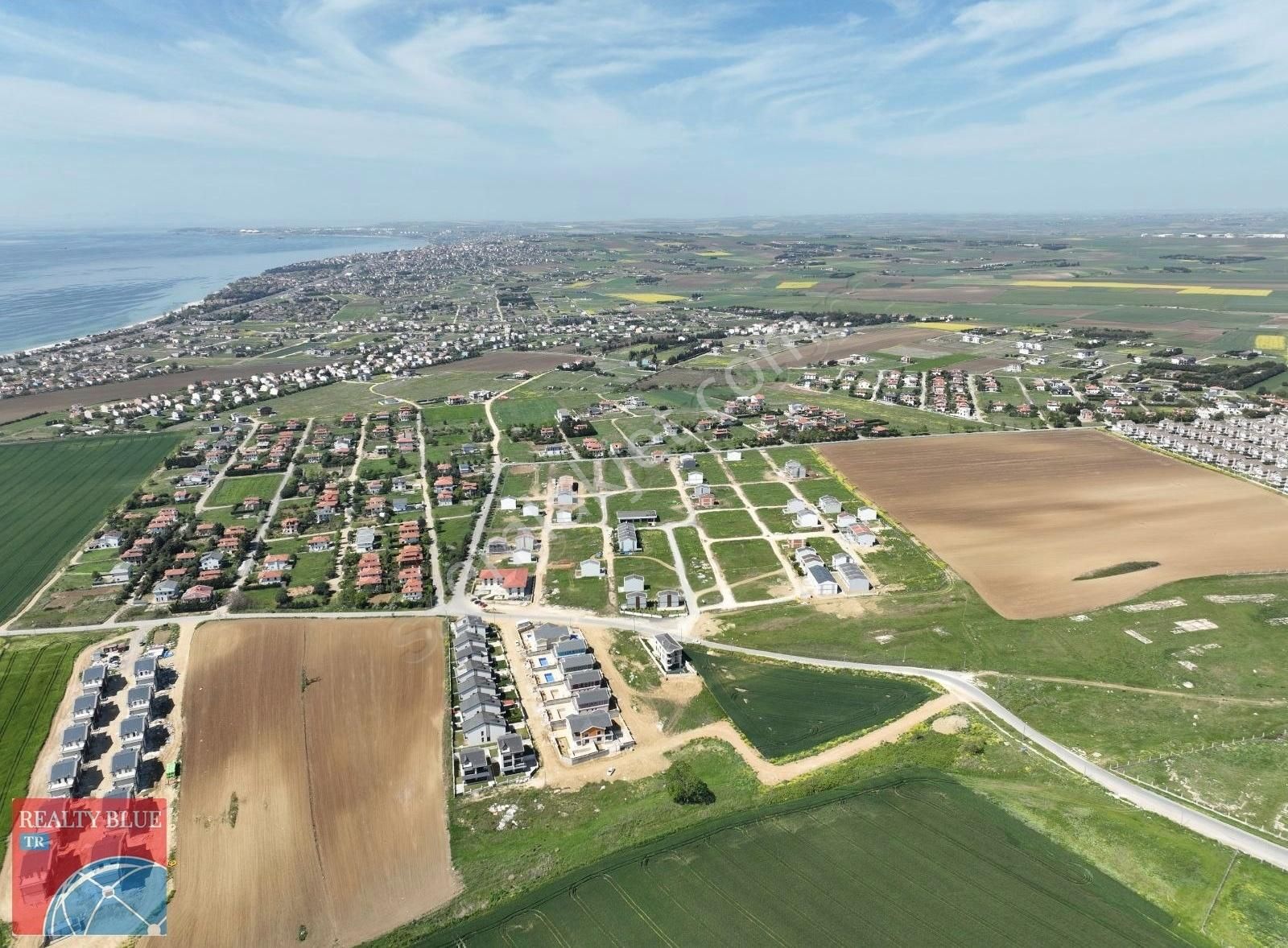 Silivri Balaban Ruhsatı Hazır Satılık 1325 M² Arsa