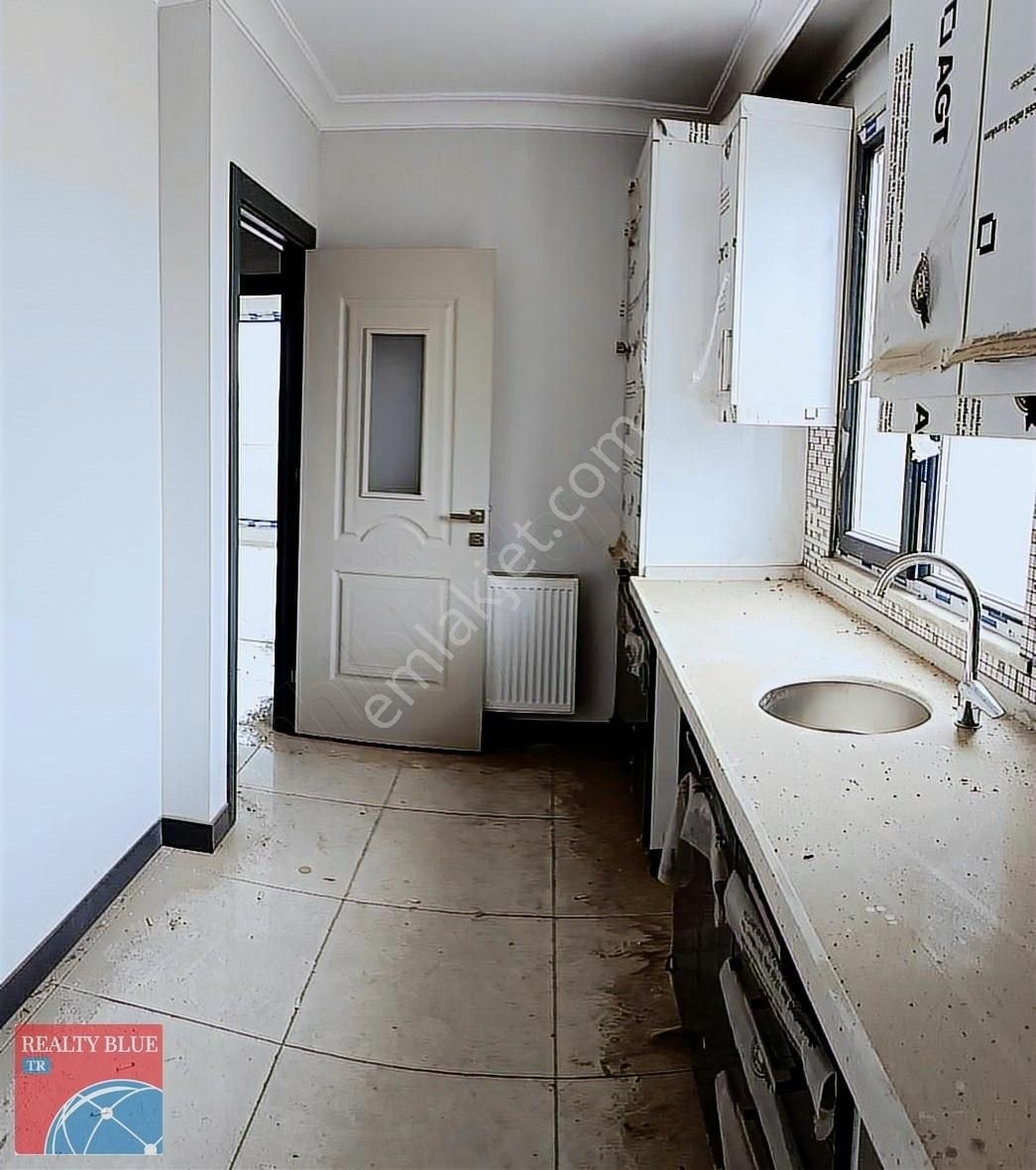 Sultanbeyli Ahmet Yesevi İskanlı Boş Satılık 2+1 Daire