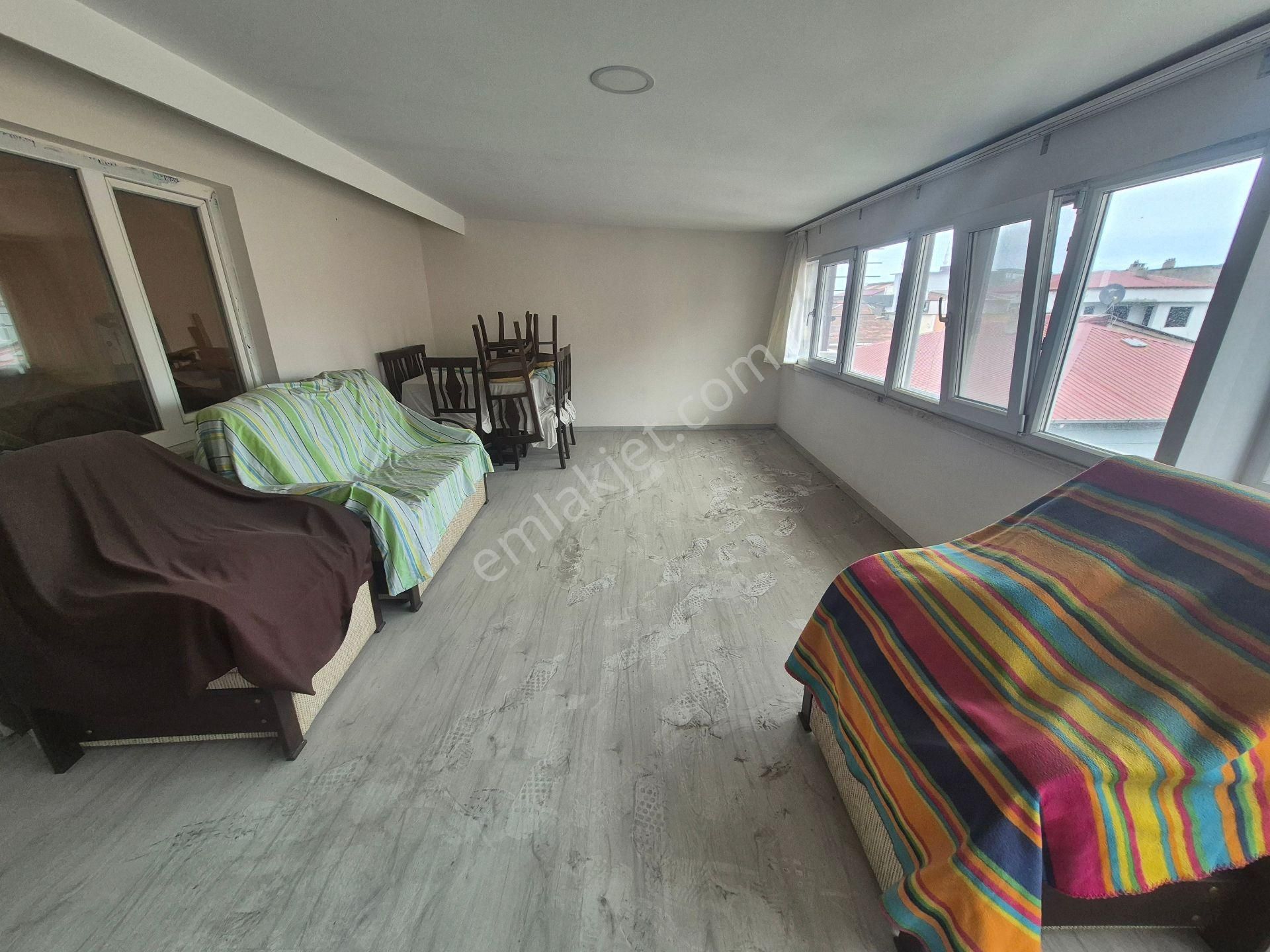 Canik Karşıyaka'da Belediyeye Çok Yakın Satılık 3+1 Daire (çatı Katı, Asansör Yok) - Görsel 4