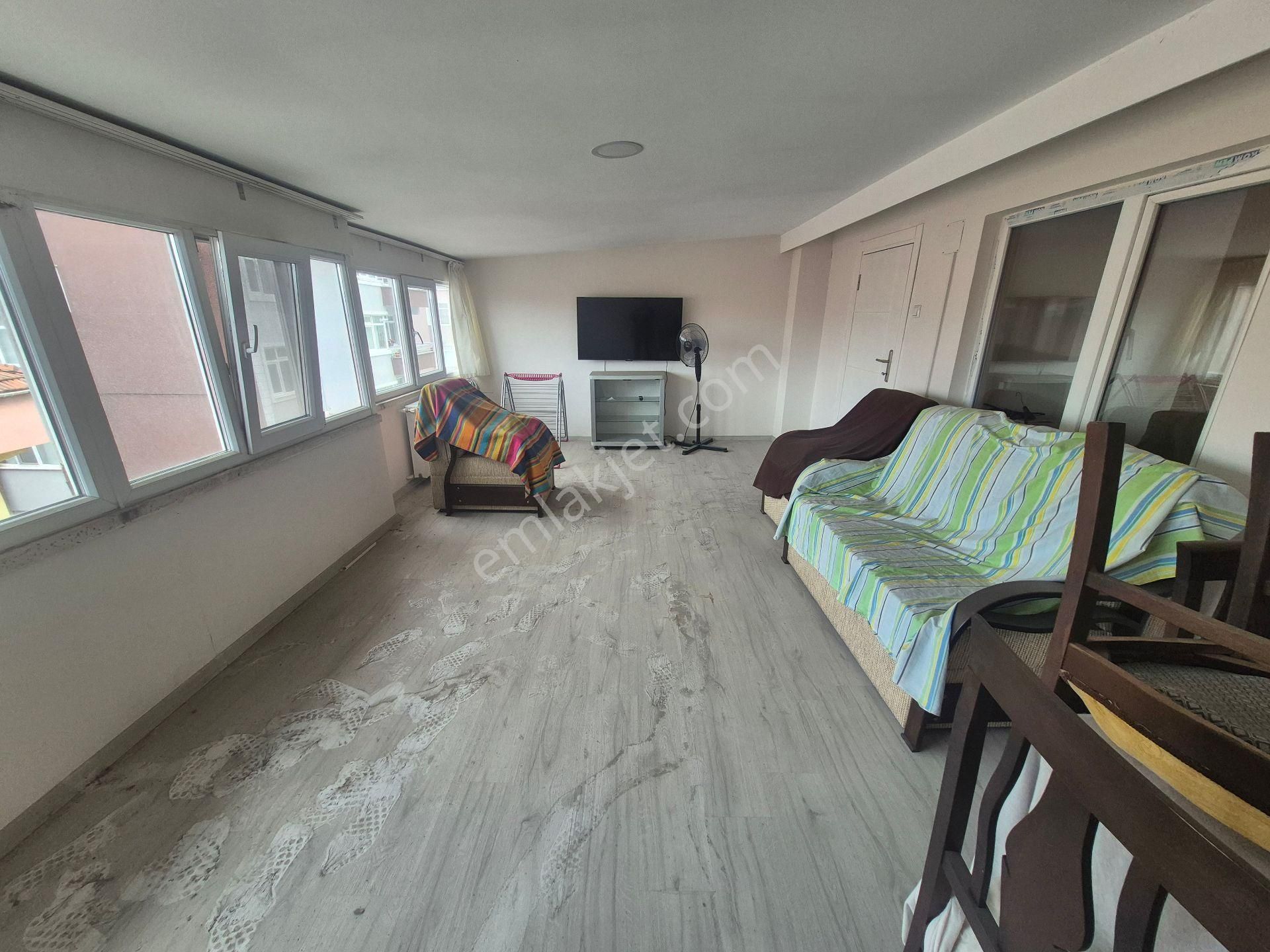 Canik Karşıyaka'da Belediyeye Çok Yakın Satılık 3+1 Daire (çatı Katı, Asansör Yok) - Görsel 3