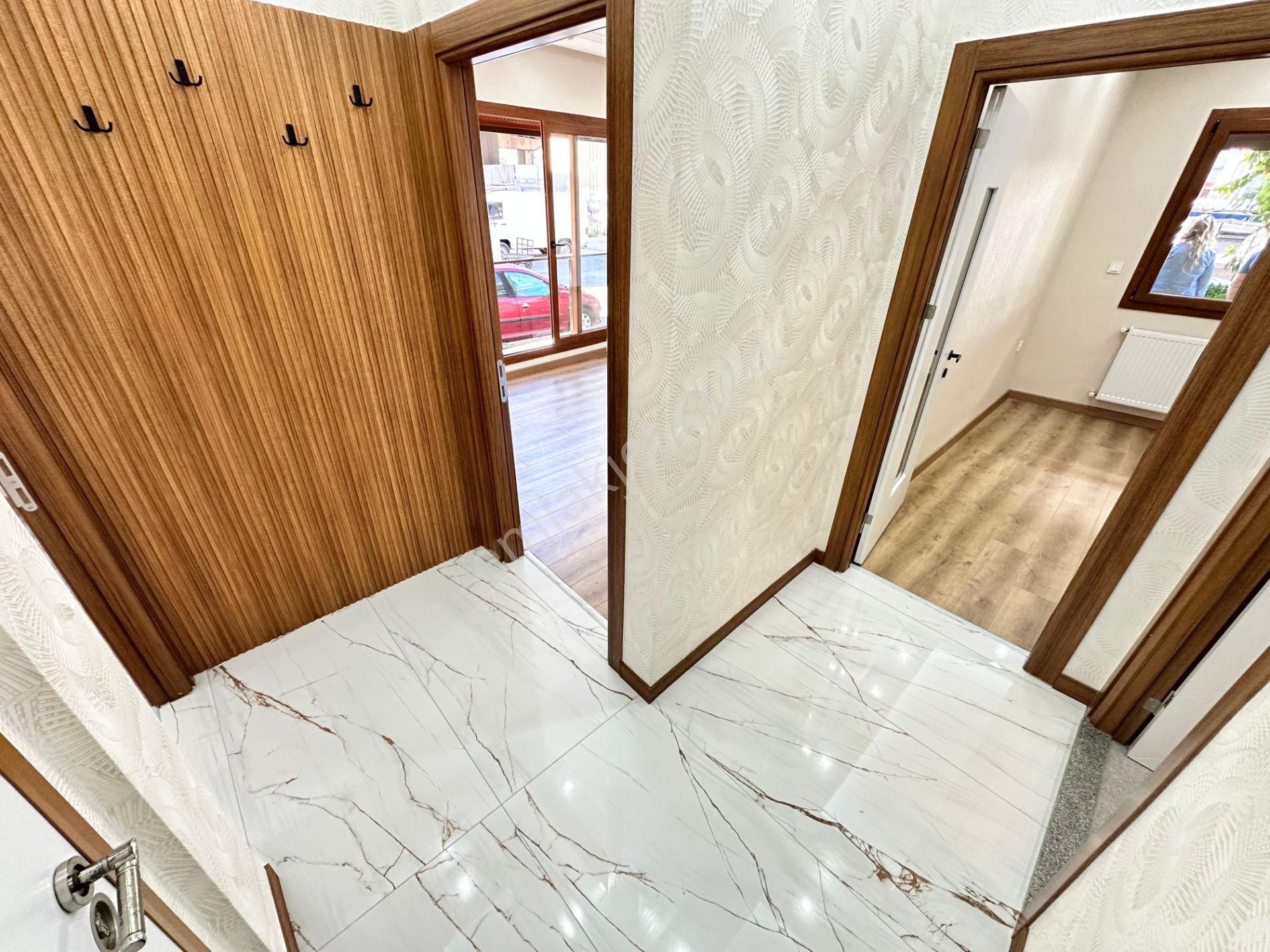 Balçova Egıtım'de İstinye Yakını 2+1 80m2 Bahçeli Satılık Daire