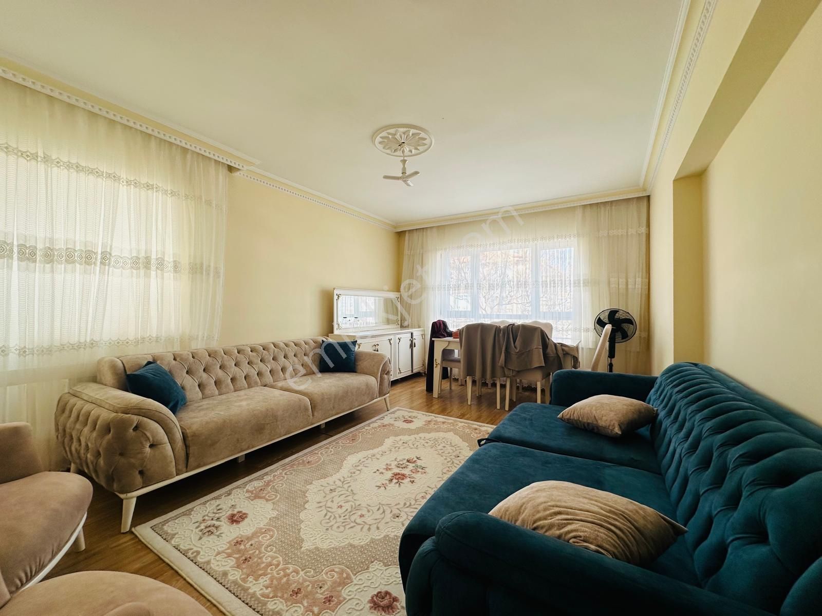 Burak'tan Hicret Camii Yanı Orta Kat Önü Açık 3+1 Masrafsız Hesaplı Daire