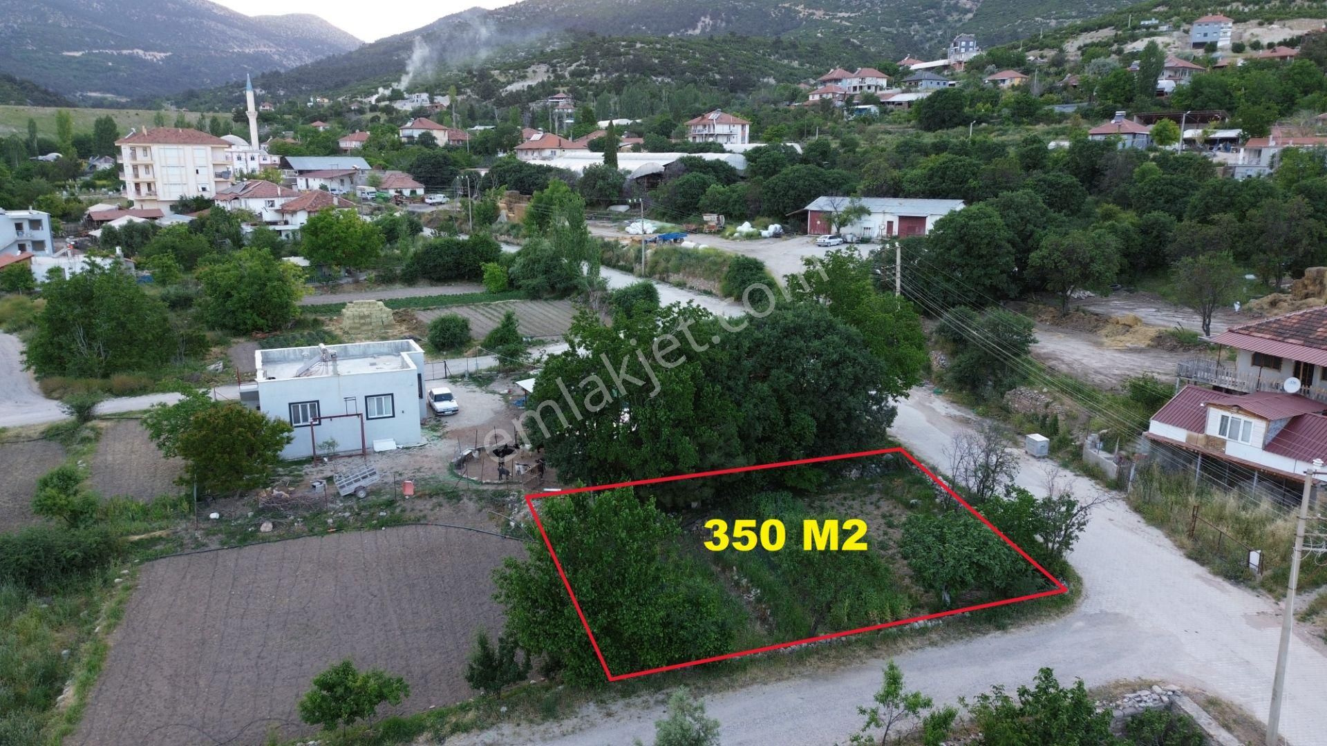 Korkuteli Yeltende Köşe Başı Konut İmarlı 350 M2 Arsa