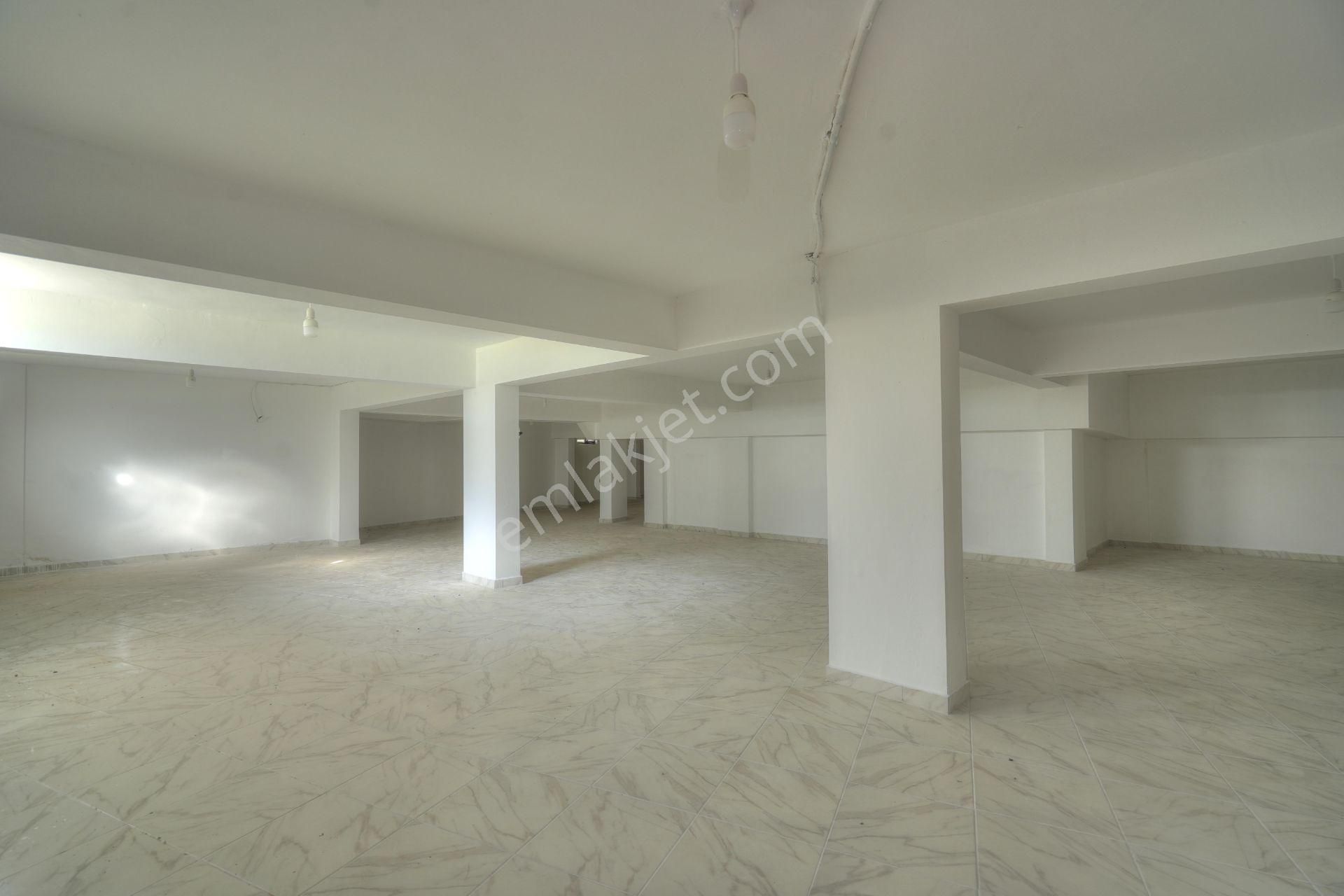 Lüleburgaz Çarşı Merkezde Bodrumlu Kiralık Dükkan