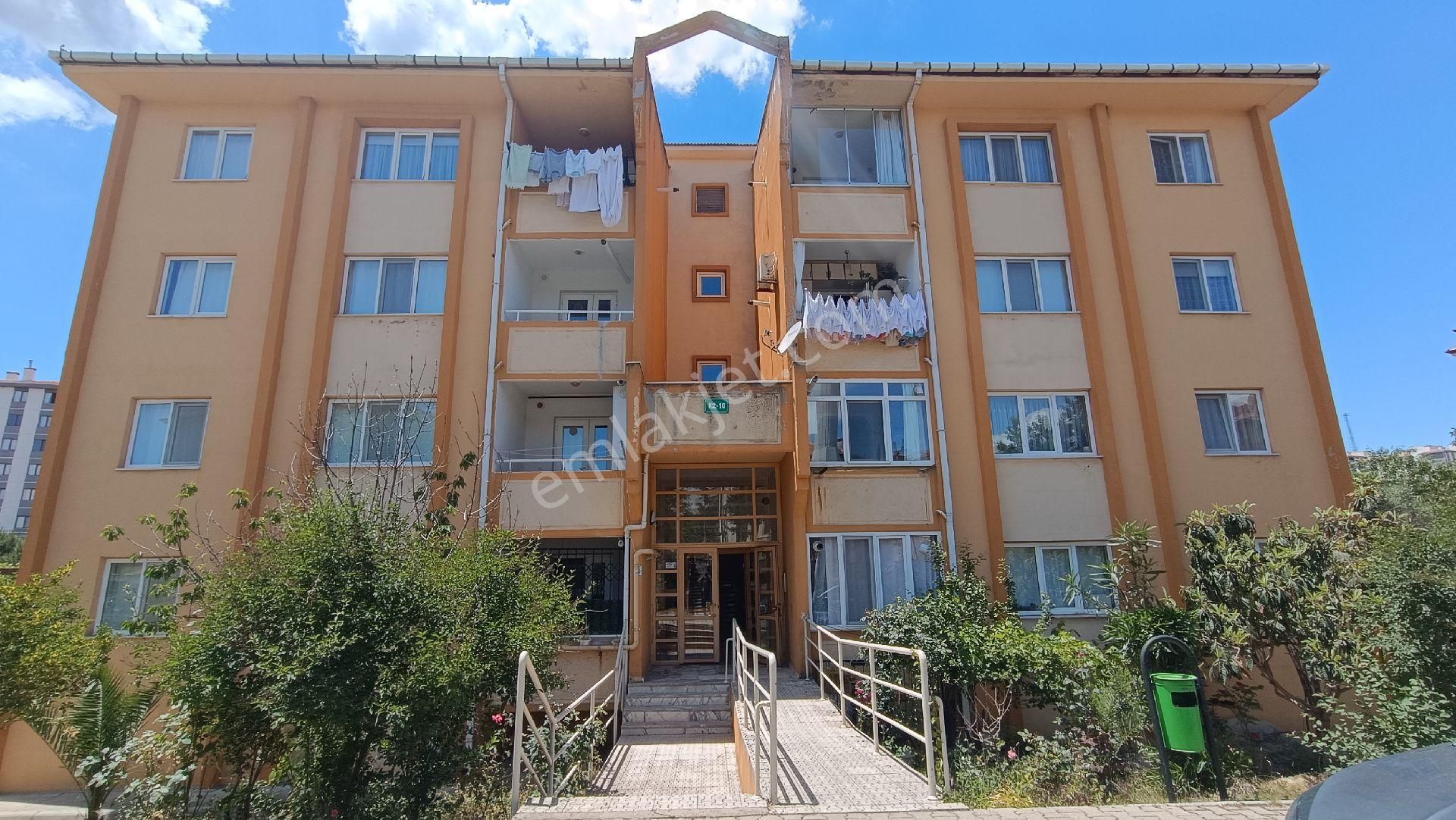 Eski Toki Satılık Masrafsız Daire