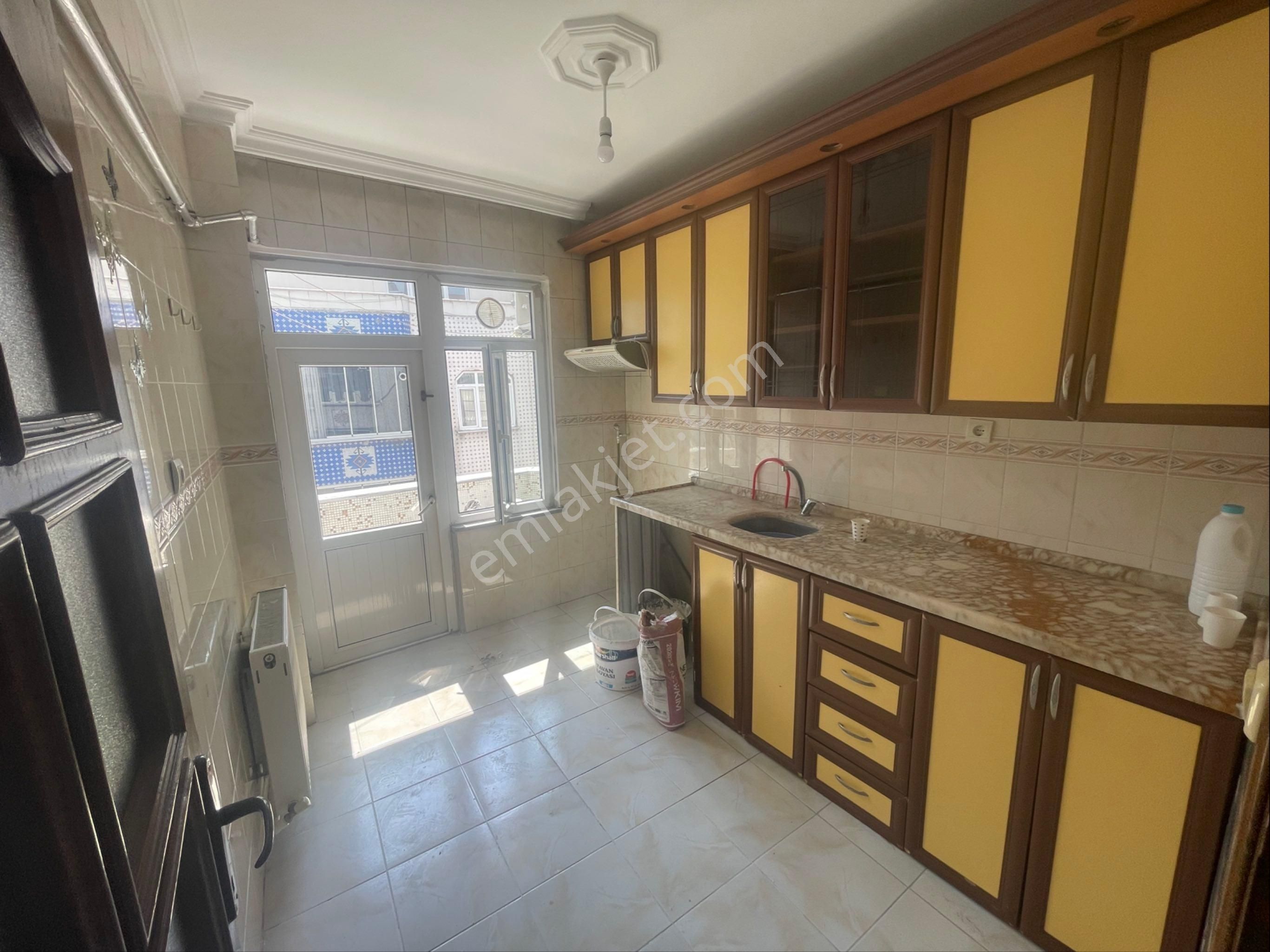Tapar'dan İsmetpaşa Mh. Kiralık 3.kat 3+1 130m2 Daire
