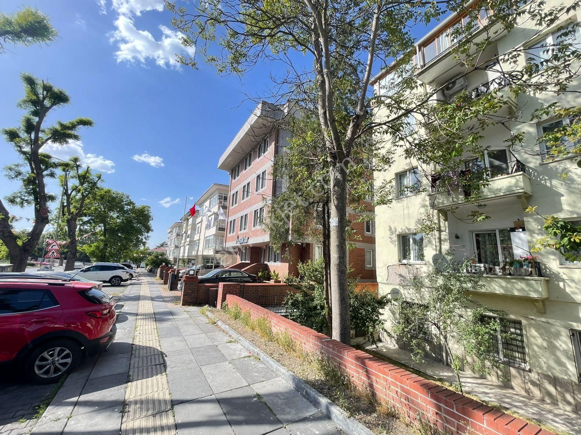 Anıttepe Mah Genclık Caddesı 3+1 Satılık