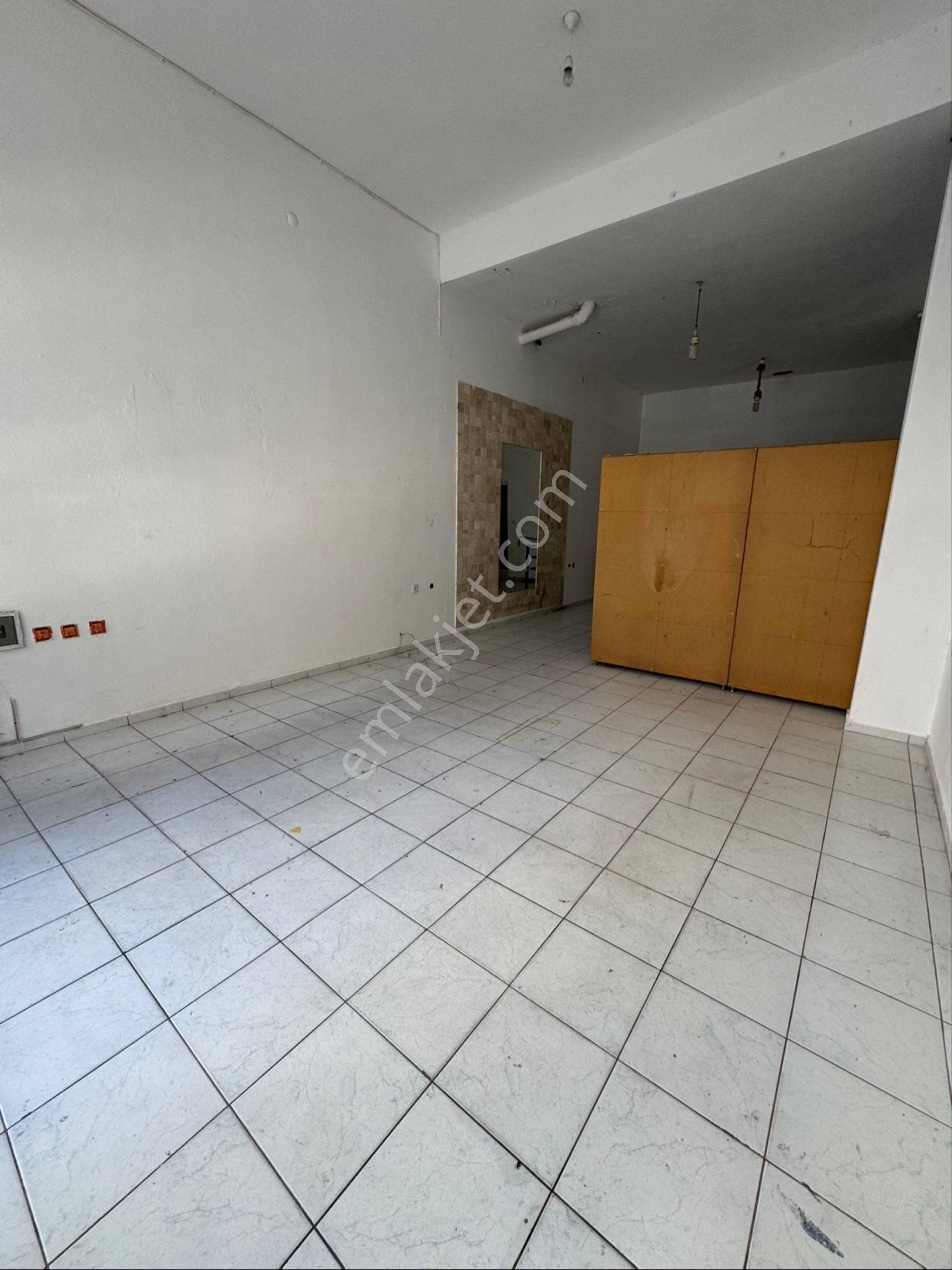 Merkezi Konumlu Kiralık Fırsat Dükkan