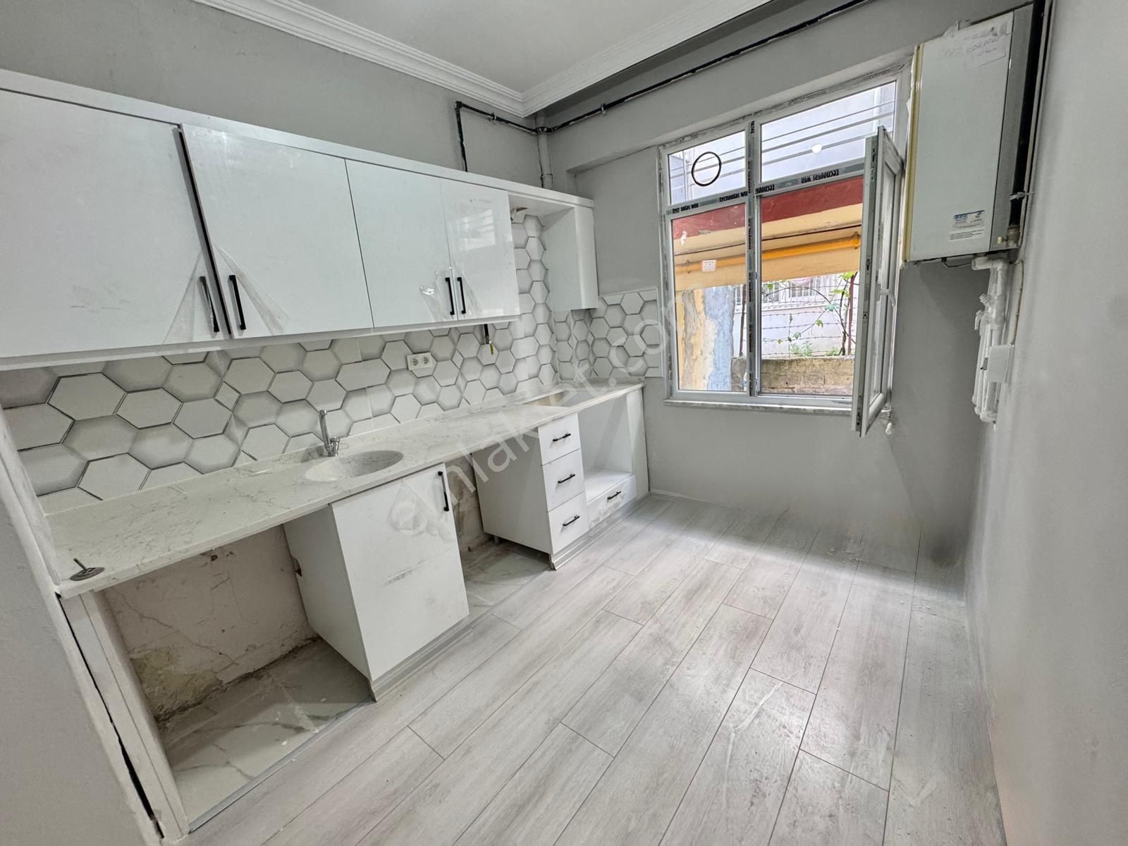 Evim-nur'dan Fevzi Çakmak Mh. 2+1 110 M2 İçi Full Yapılı Fırsat Daire..