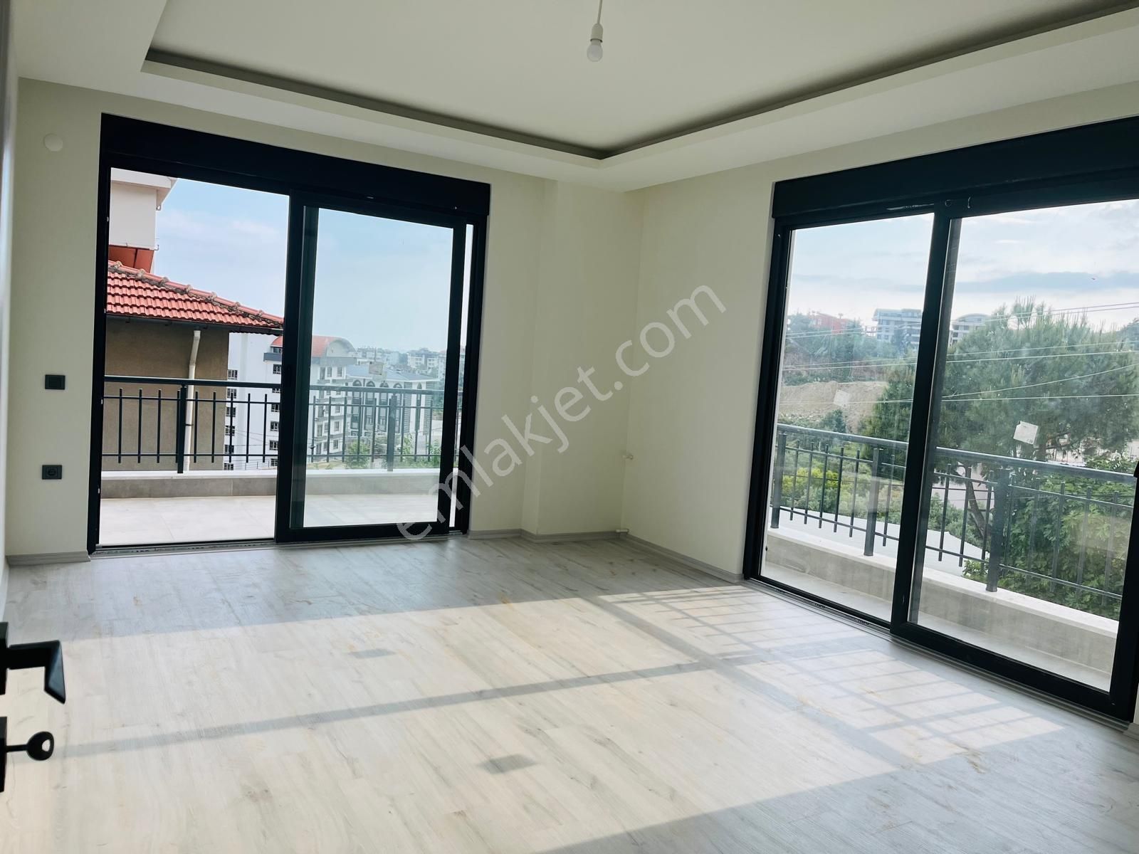 Alanya Çıplaklı'da 2+1 Ayrı Mutfak Satılık Sıfır Daire