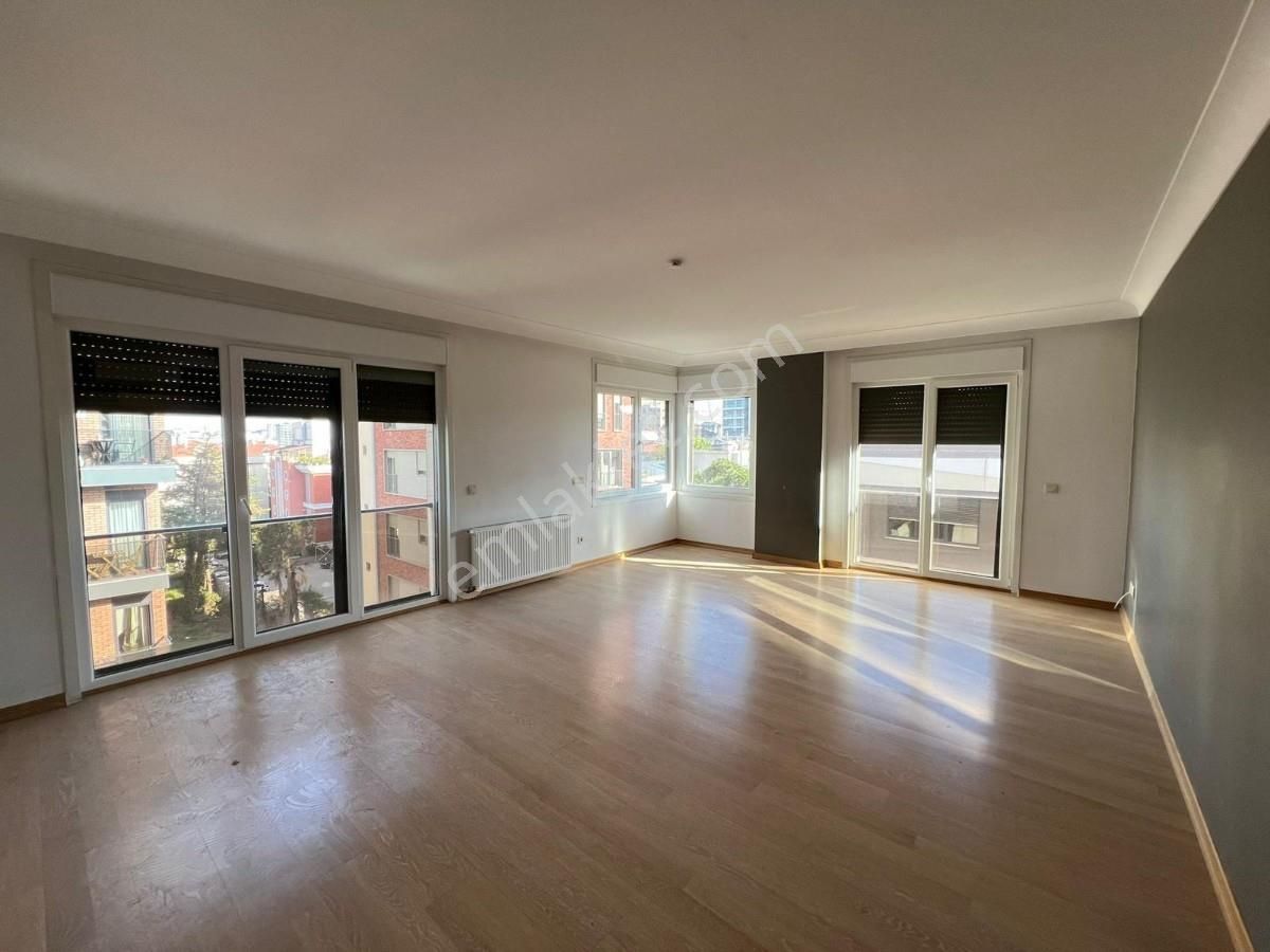 Kadıköy Çiftehavuzlarda 3+1 Satılık Daire Troykadan