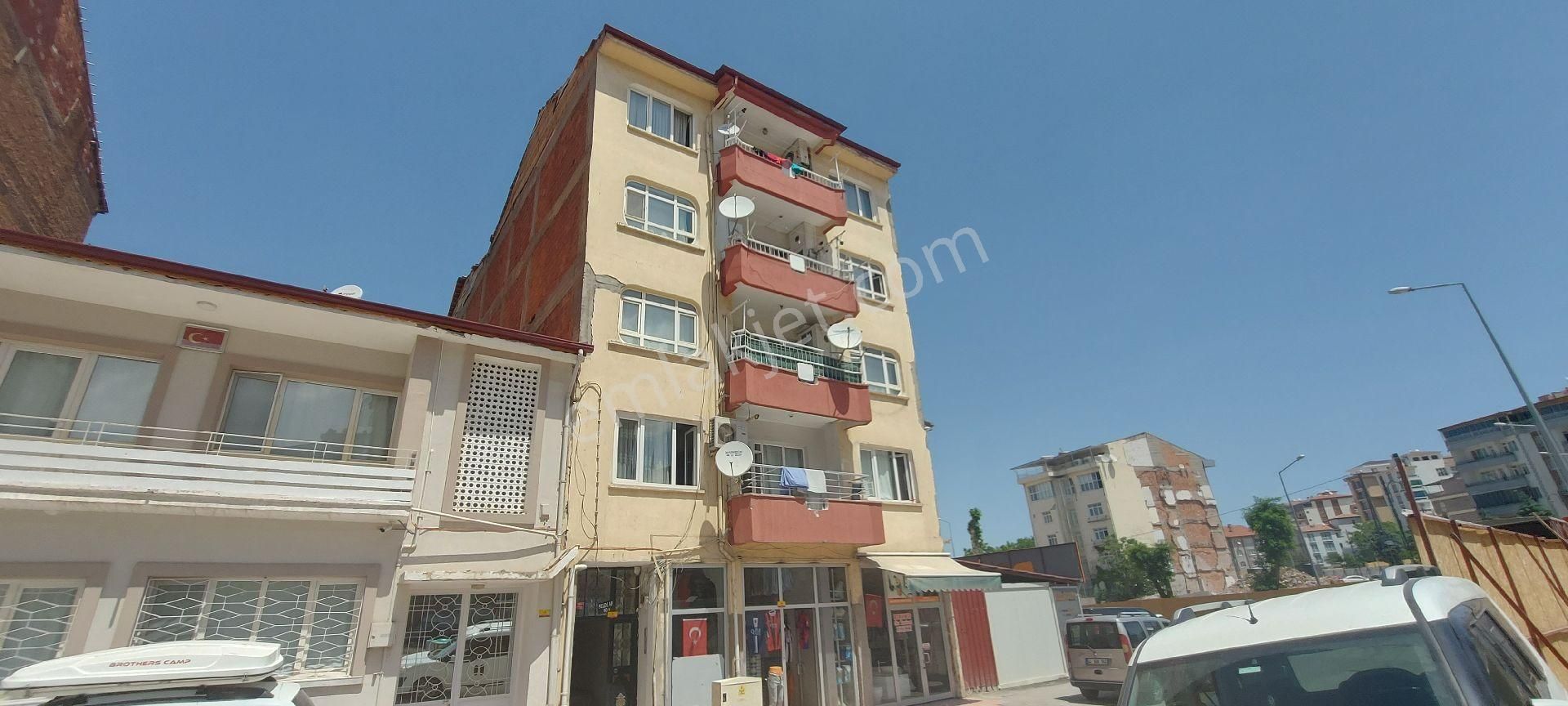 Değer'den Fuzuli Caddesinde 3+1 Son Kat Daire