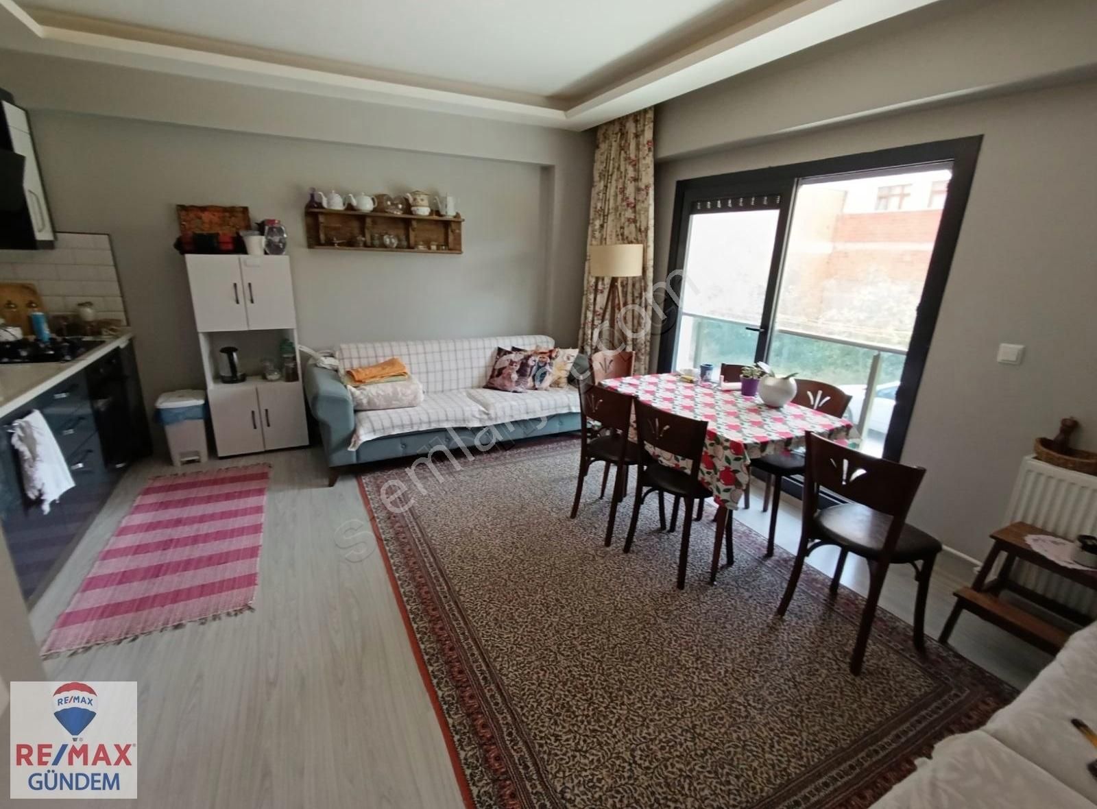 Karşıyaka Şemikler Mah. Satılık 2+1 Daire