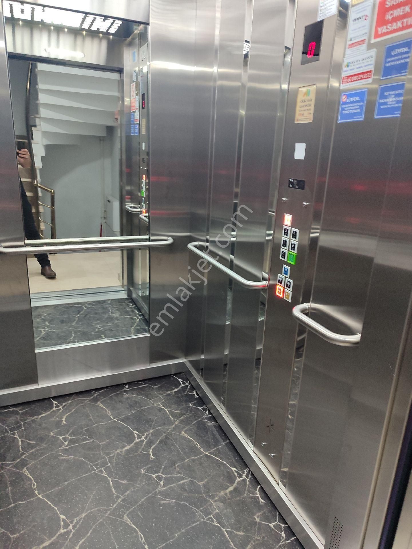 Orhantepe Mah. Kullanışlı Gözde Konumda 3+1 - Görsel 15