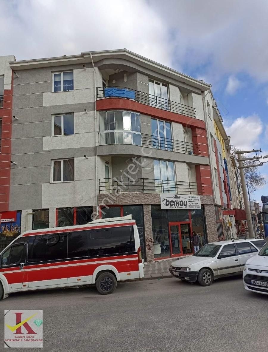 Kaymen Emlak Sütlüce Ünv. Karşısı 2+1 80 M2 Arakat Bakımlı Daire