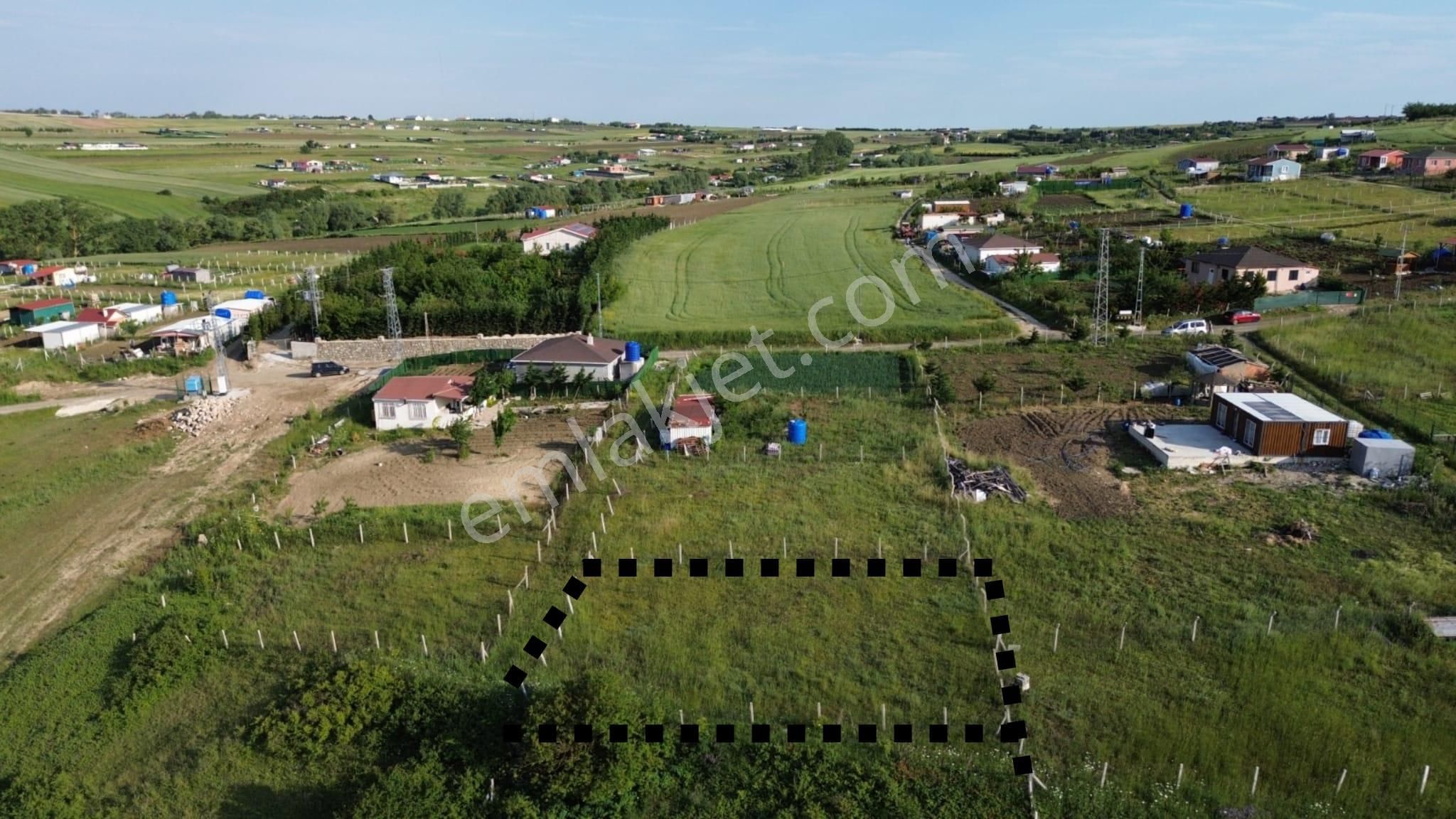 Silivri Kadıköy Yerleşim İçi Elektrik Başında 448 M2 Bahçe