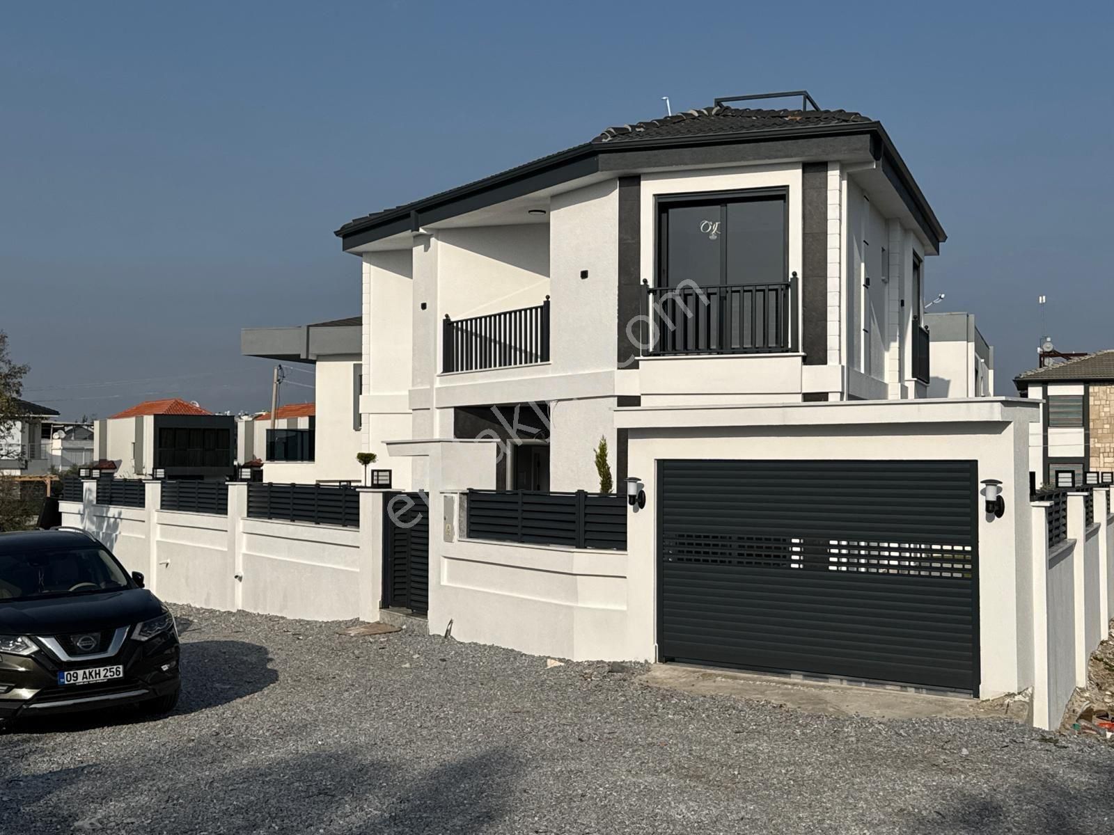 Yuvakur Dan Aydın Didim Hisar Tam Müstakil Denız Yakın Vılla Köşe