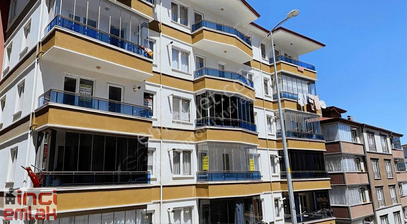 Ara Katta Eşyalı Satılık, 2+1 90 M2