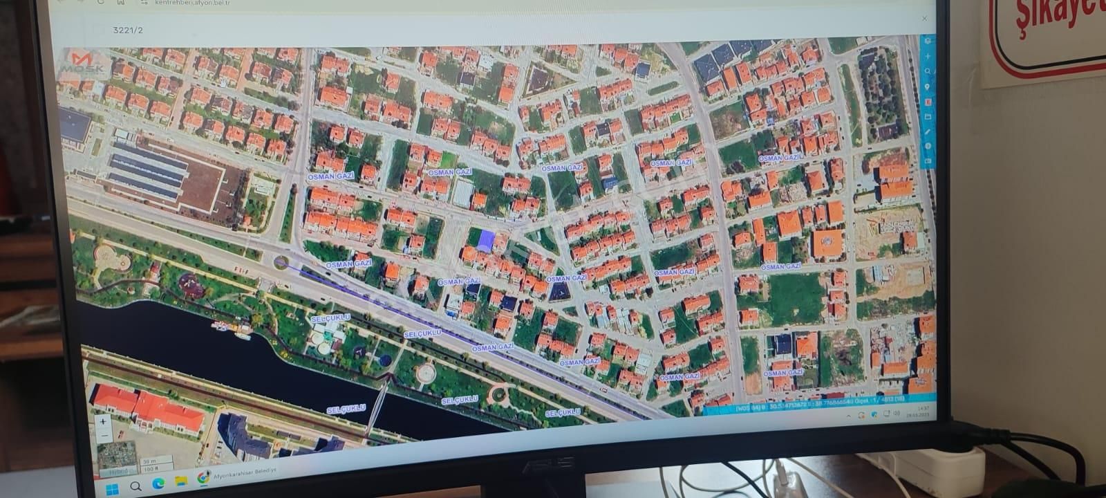 Afyon Osmangazi Mahallesinde 300 Lük Arsa