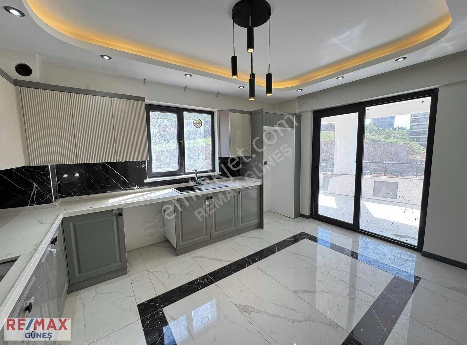 Çöşnük'te Remax Güneş'ten 4+1 Ara Kat Hasarsz Daire