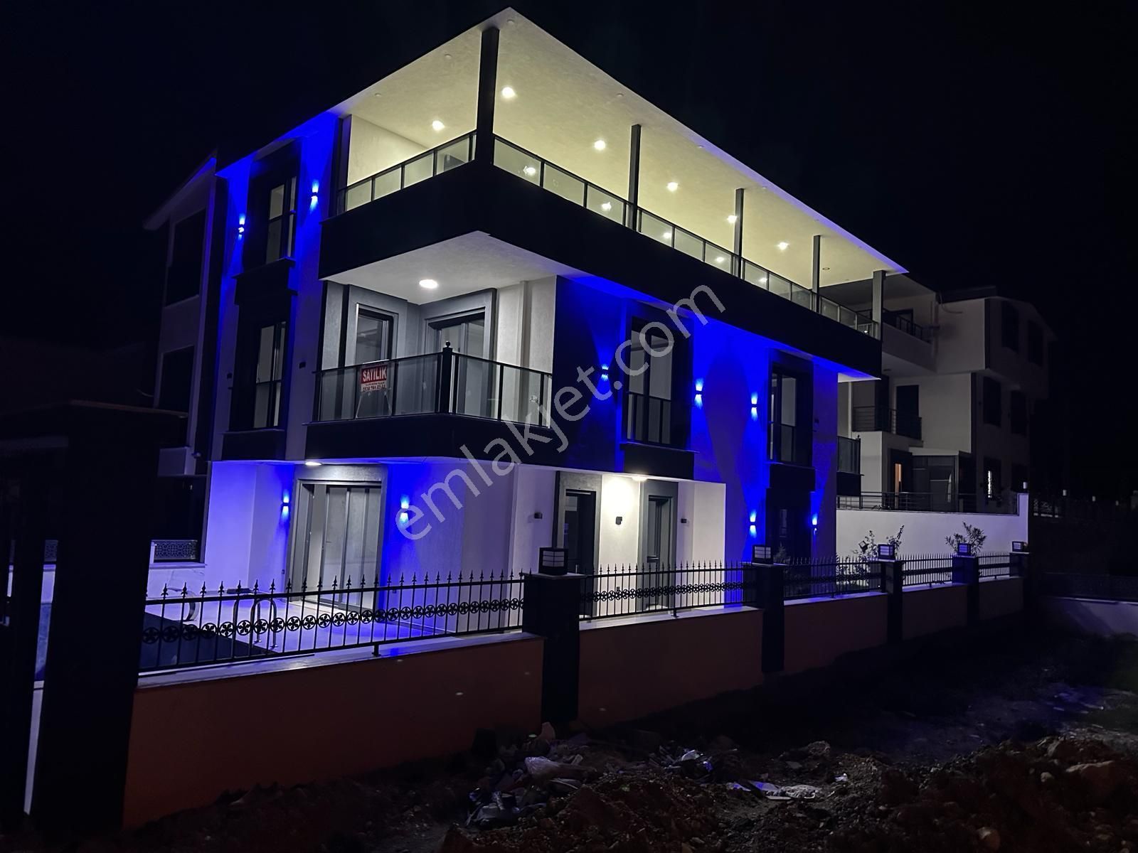 Aydın Didim Hisar Mahallesinde Satılık Havuzlu Müstakil 5+1 Villa