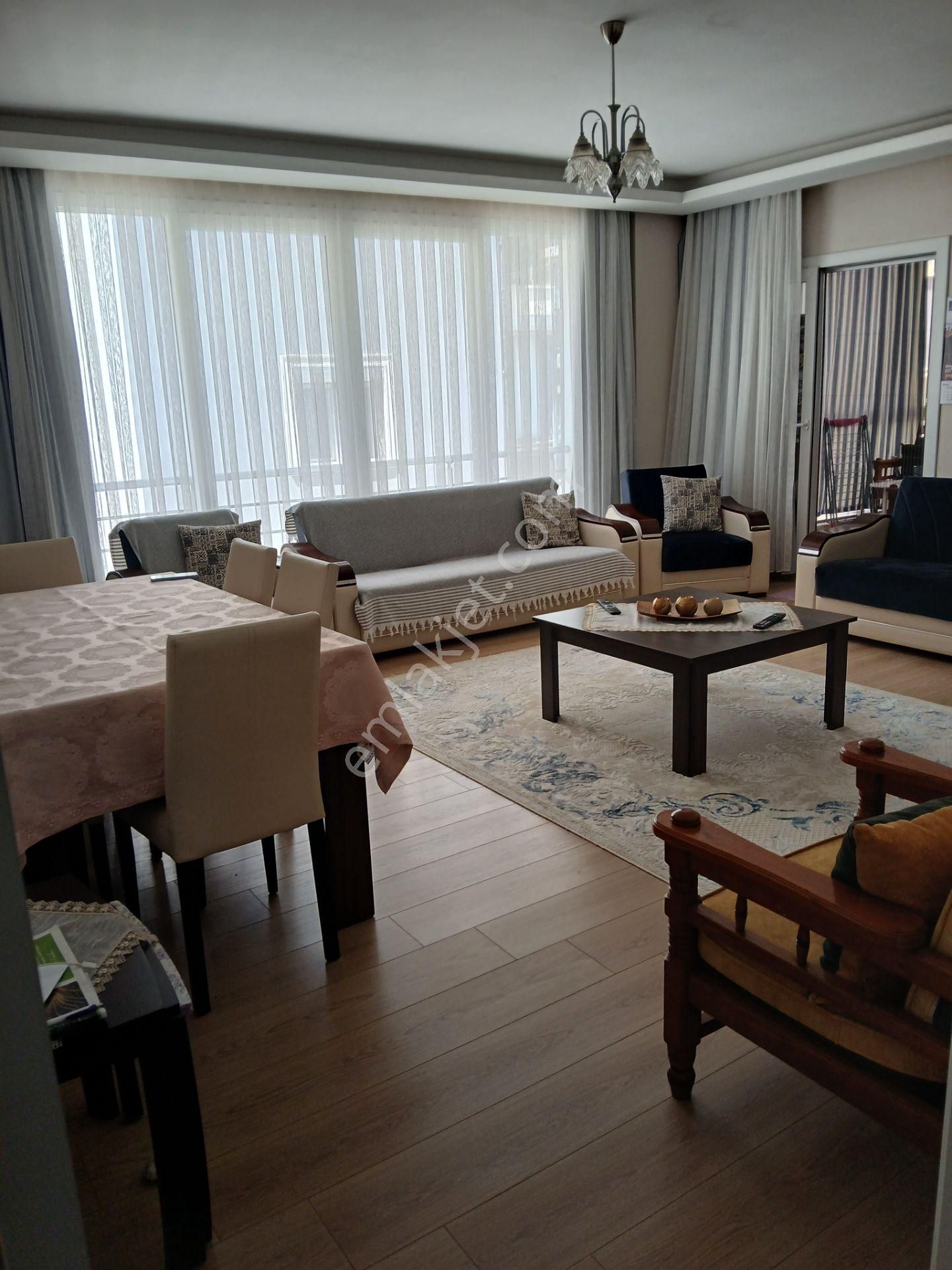 Kuşadası Davutlarda Satılık 120 Metre 2+1 Daire