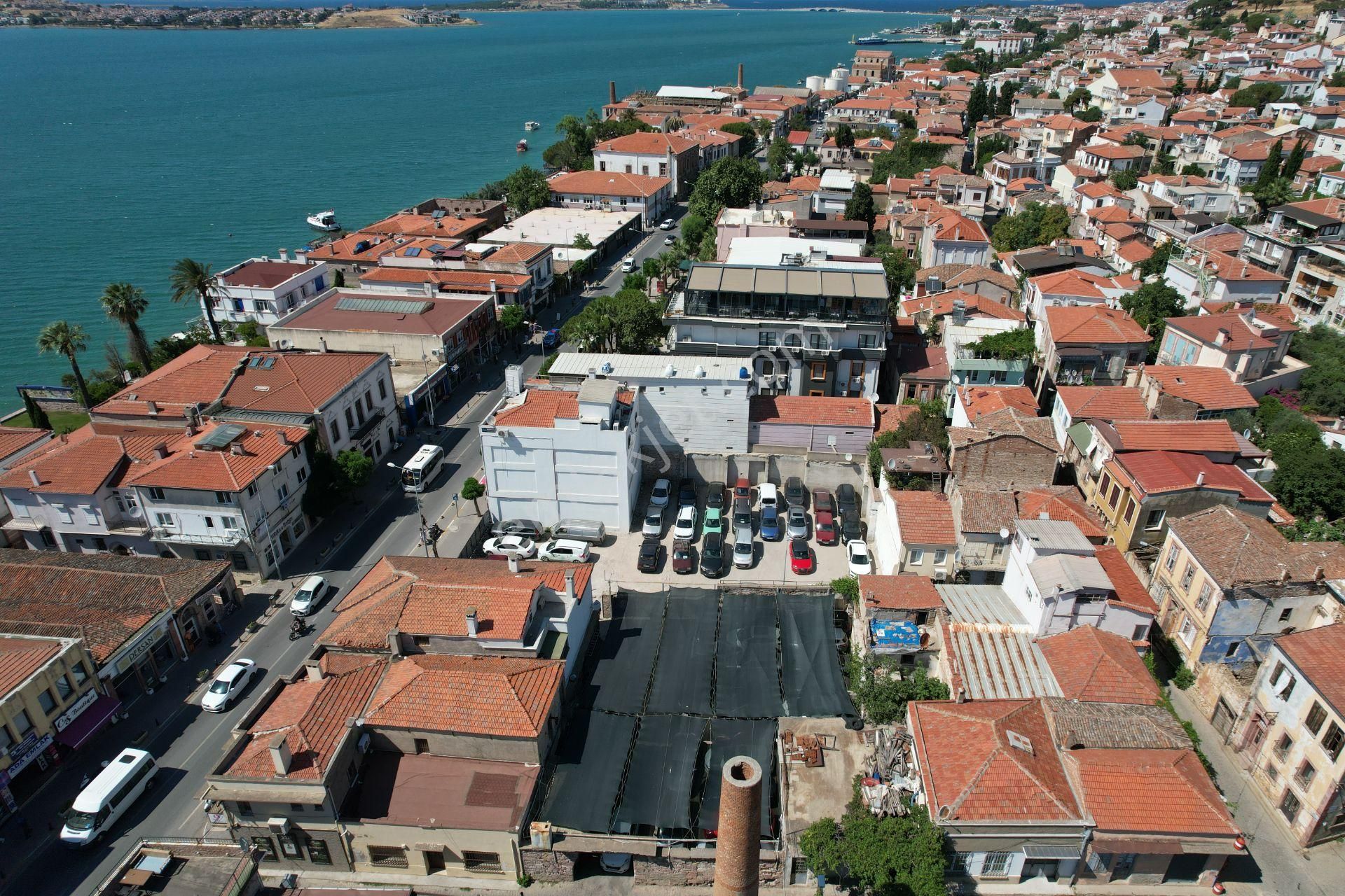 Balıkesir Ayvalık Merkez De Satılık İmarlı Arsa.denize 60 Metre