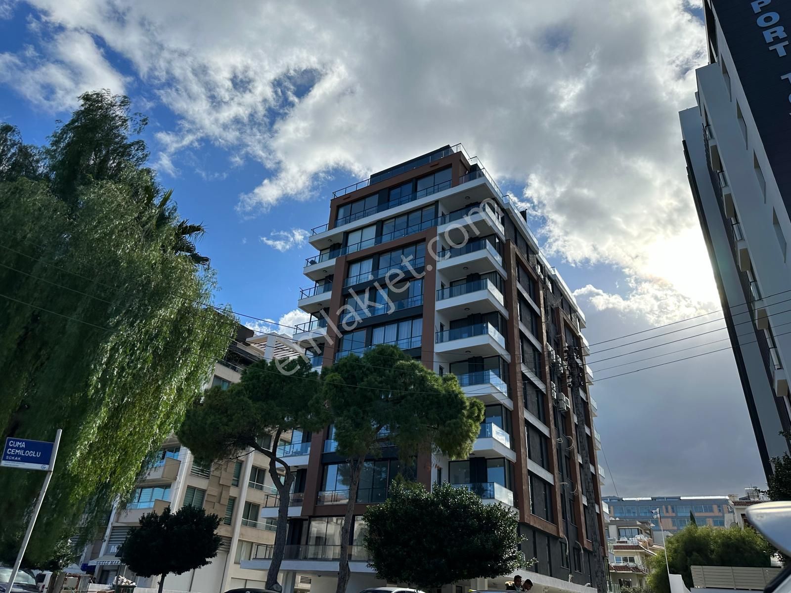 Girne Merkez'de Full Eşyalı Lüks Kiralık 2+1 Daire !