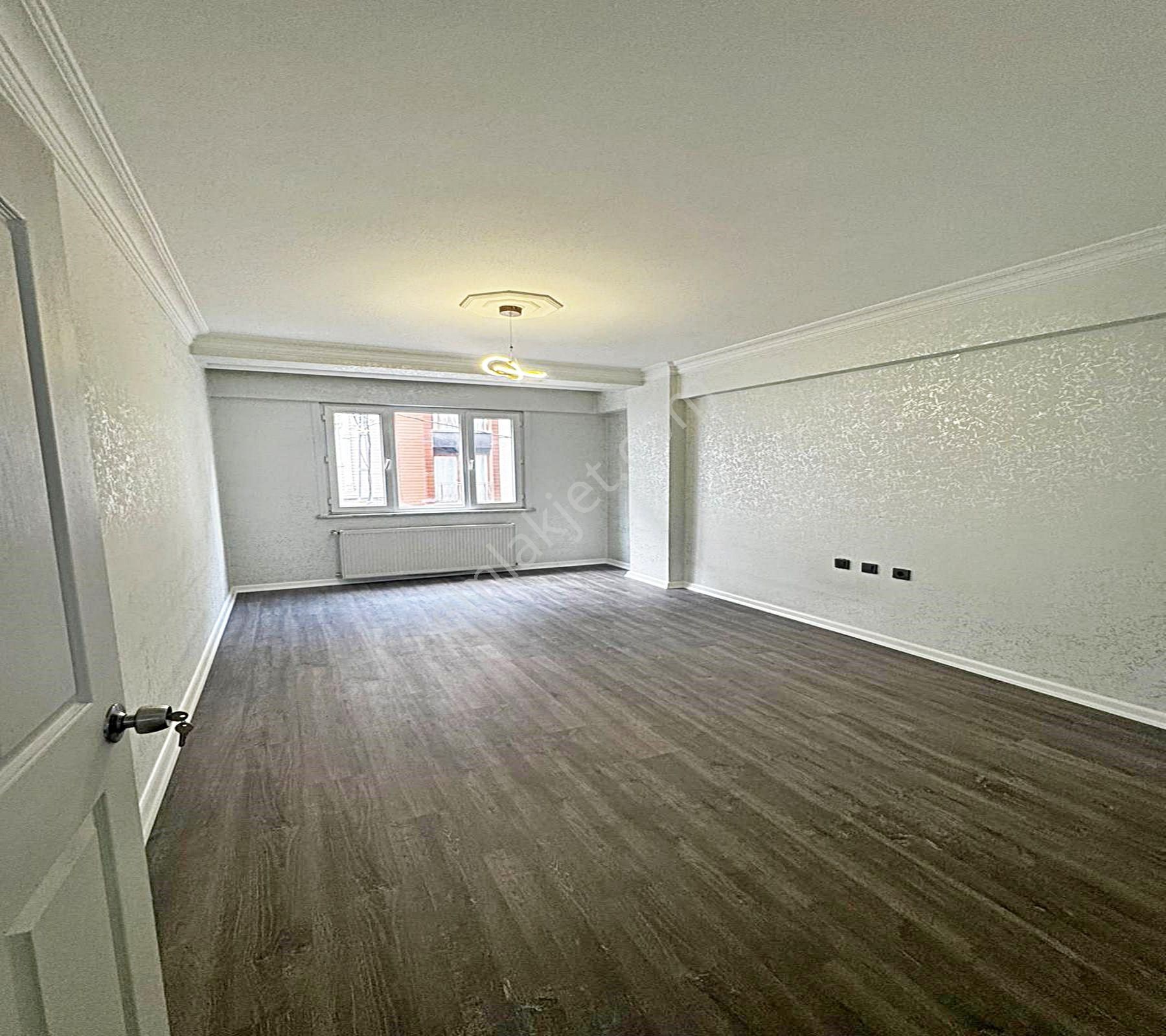 Esenyurt Mehterçeşmede Metrobüse Yakın 120 M2 2+1 Acil Satılık Daire - Görsel 15