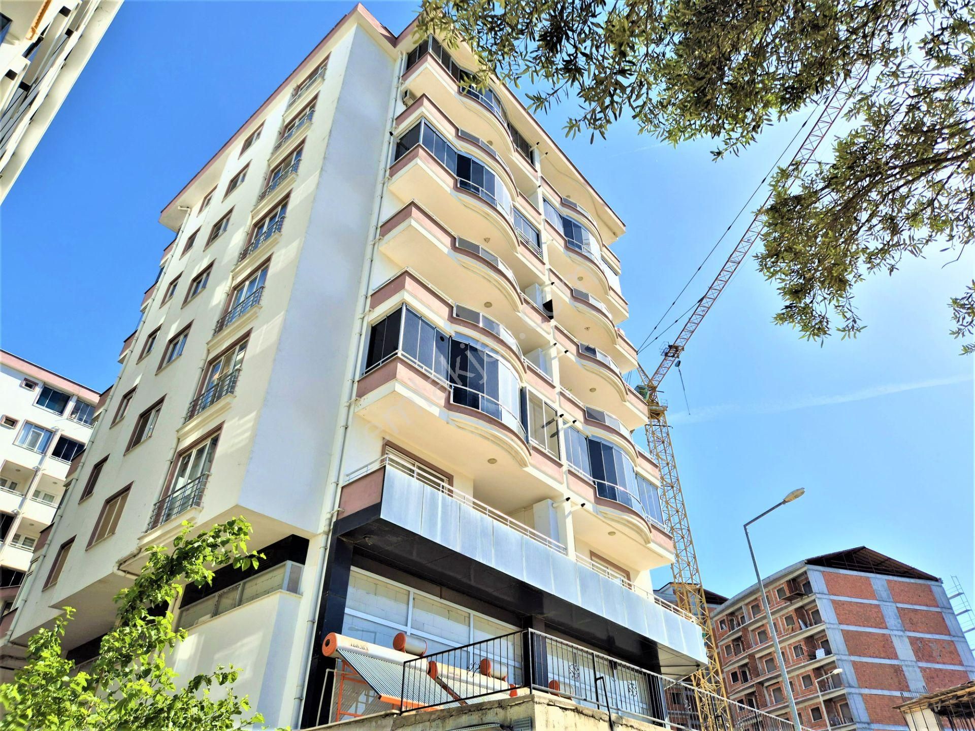 Kadıköy'de Doğanın İçinde Arakat Ayrı Mutfak 3+1 Daire