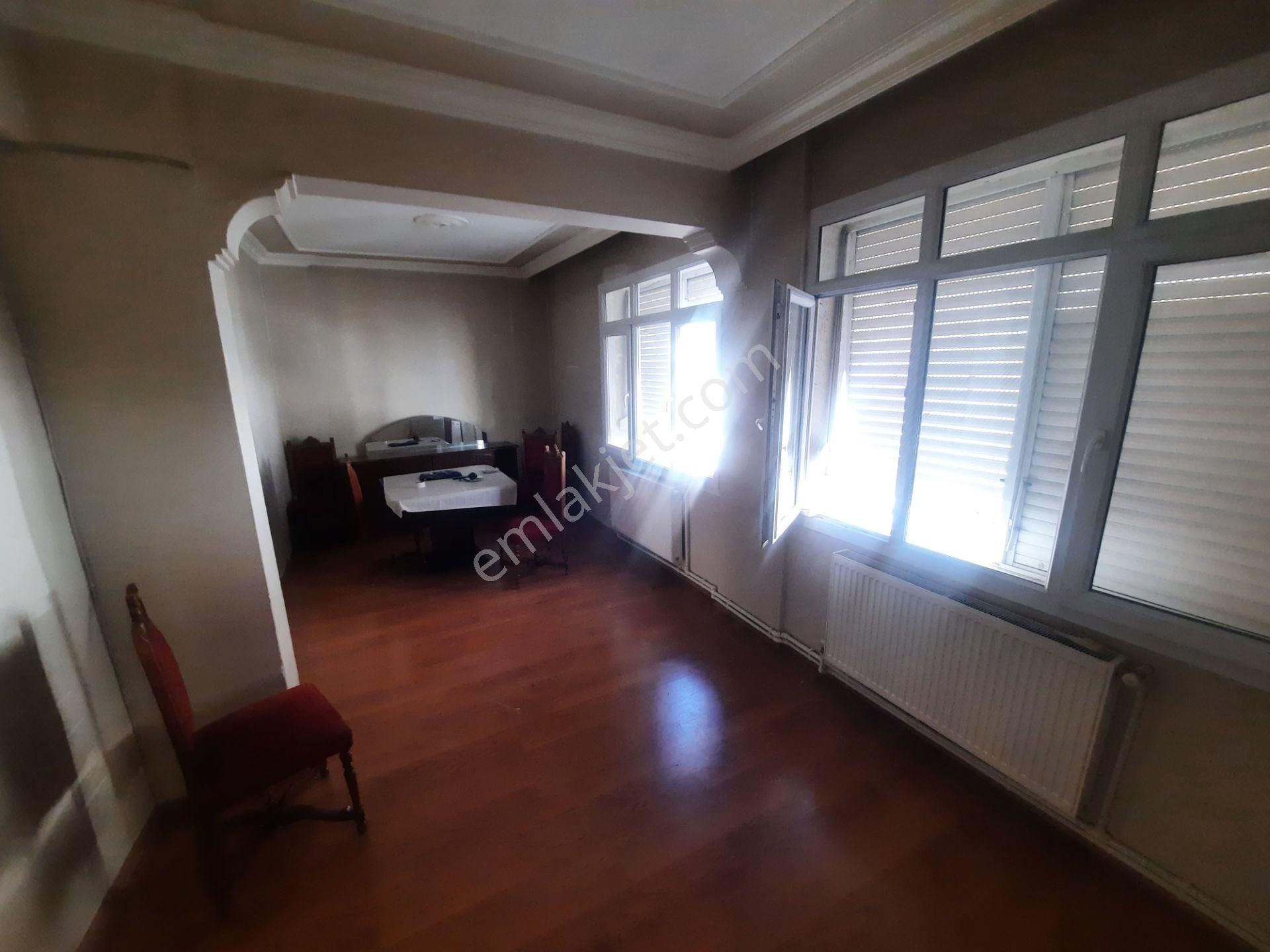 İzmir Güzelyalı'da Satılık 2+1 Daire