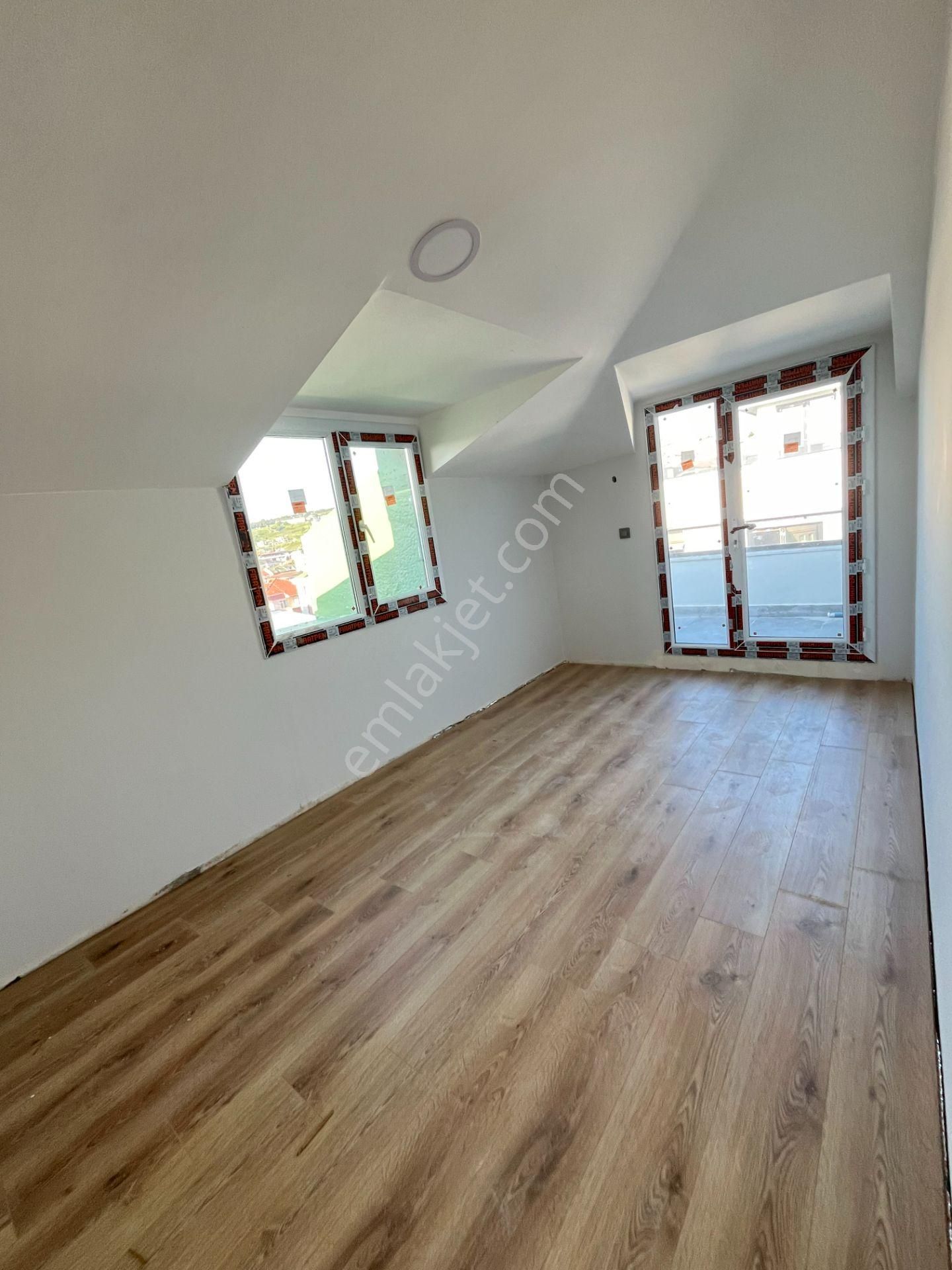 Büyükçekmece Atatürk Mah Sıfır Sitede Deniz Manzaralı Lüx 4+2 Dubleks - Görsel 9