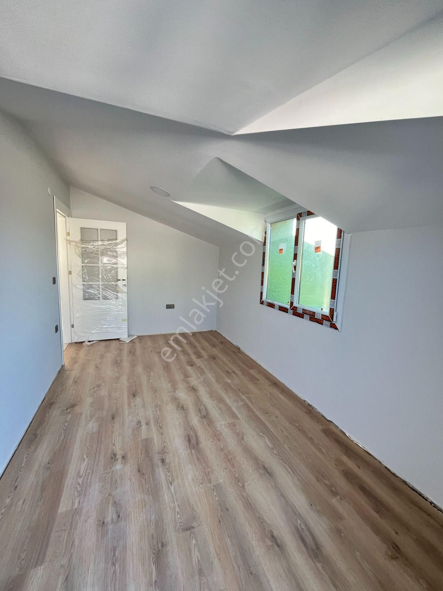 Büyükçekmece Atatürk Mah Sıfır Sitede Deniz Manzaralı Lüx 4+2 Dubleks - Görsel 12