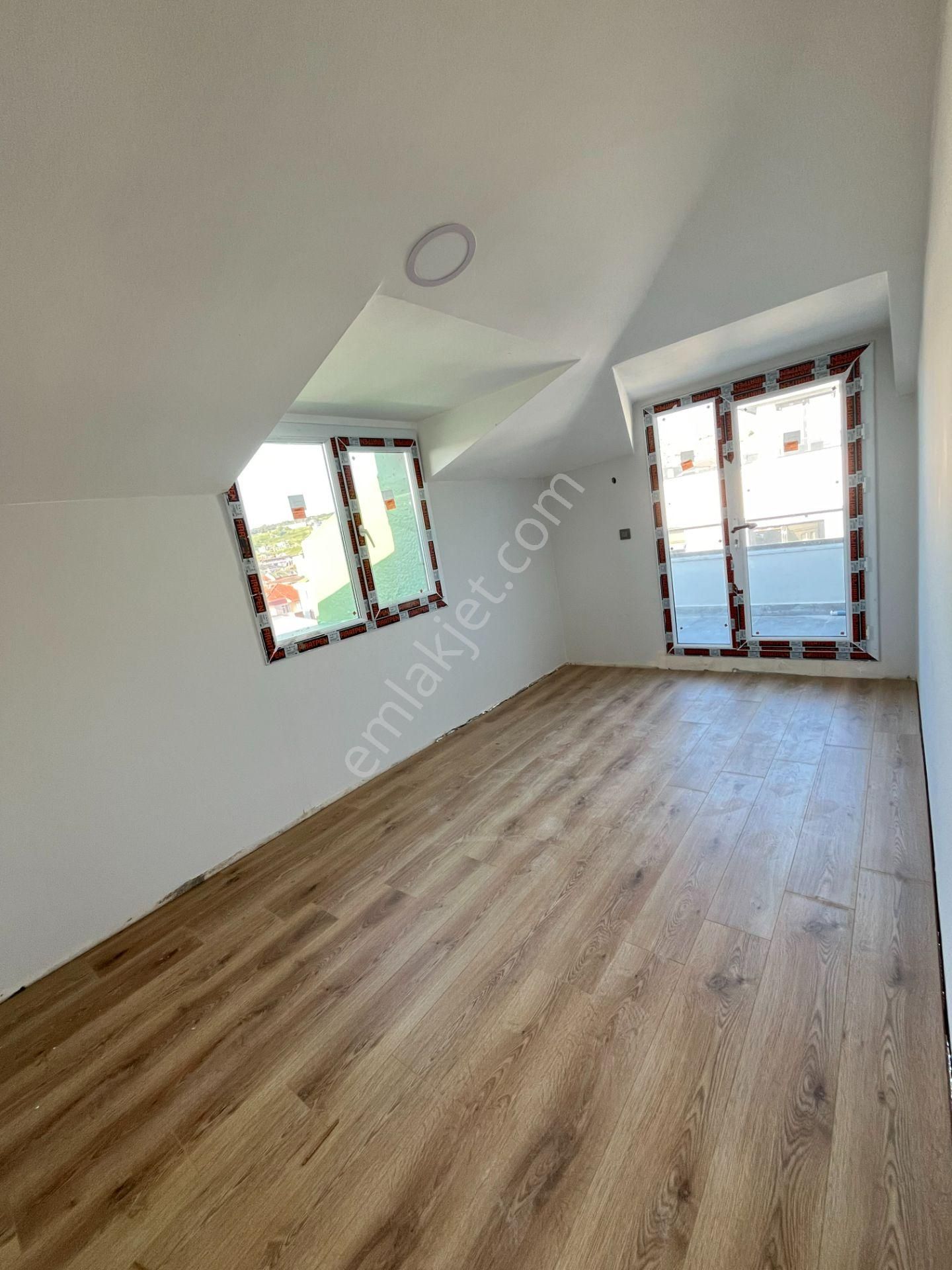 Büyükçekmece Atatürk Mah Sıfır Sitede Deniz Manzaralı Lüx 4+2 Dubleks - Görsel 8