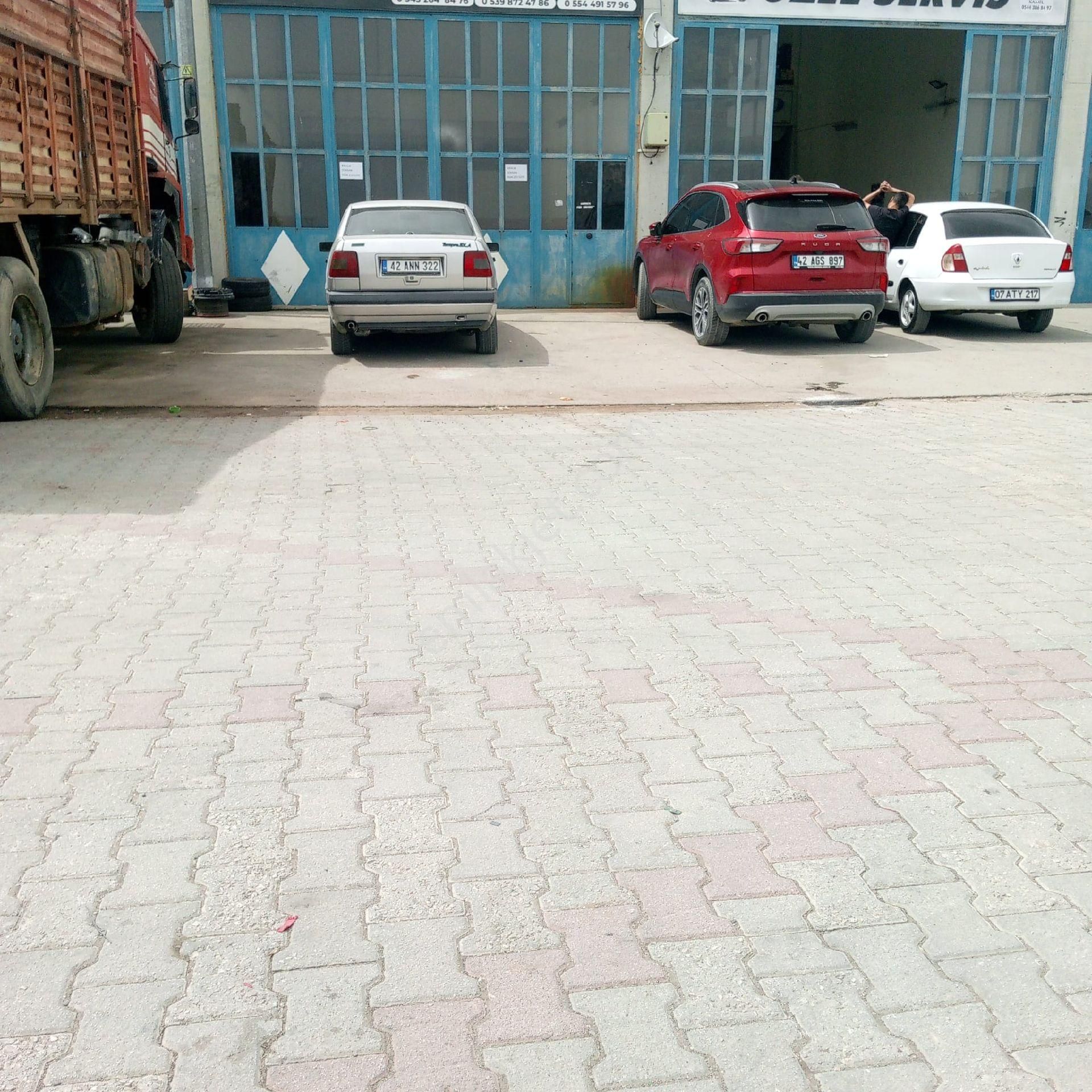 Yeni Oto Sanayinde Kiralık Dükkan