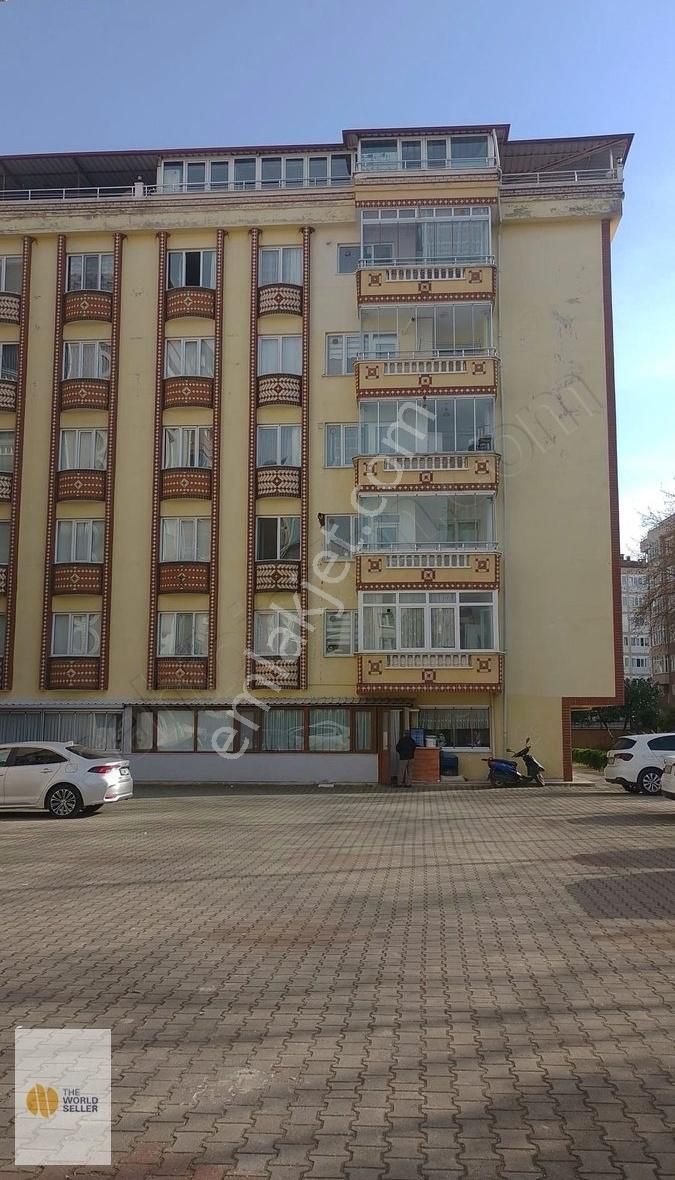 The World Seller'den 5+1 Teraslı Daire