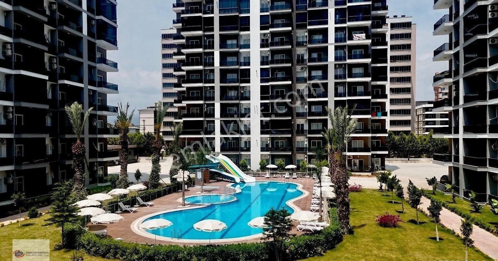 Çimenden Denize 100 M Satılık Lux Daire