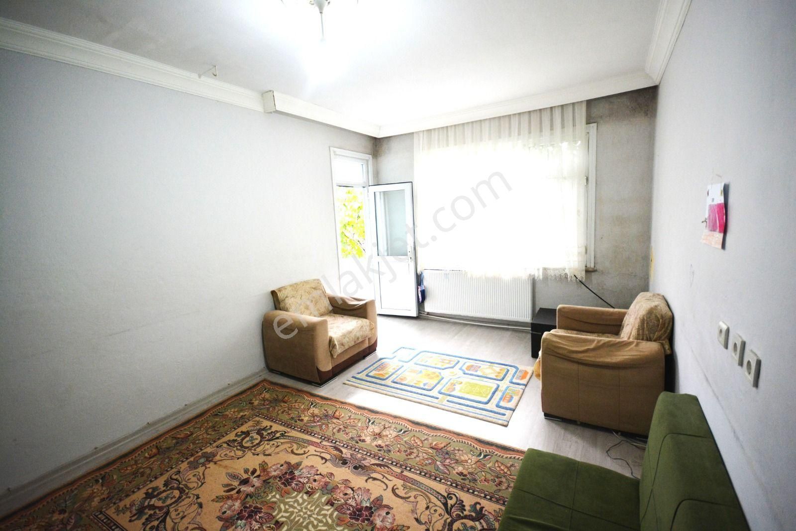 Acil !!satılık 2+1hisseli 120 M² Fırsat Daire