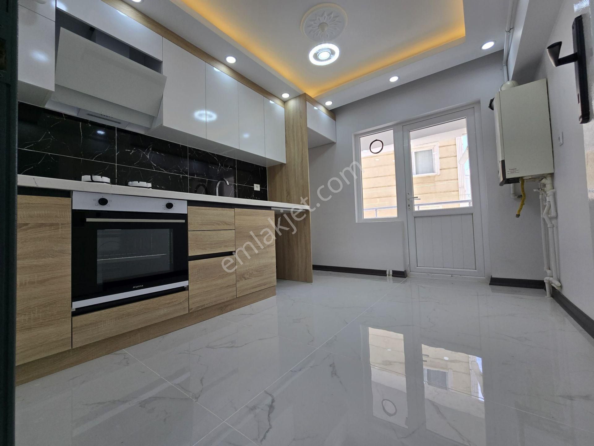 Alsancak Mah Satılık 3+1 Full Yapılı Arakat Konumunda Ön Cephe Daire