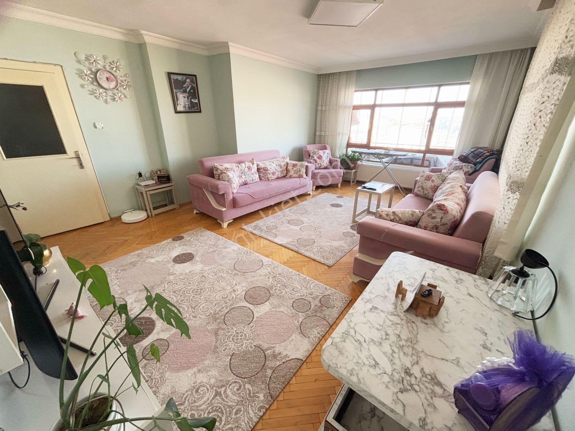 Natoyolu Cadde Üzeri Katta Manzaralı 3+1 Bağımsız 120m2 Daire