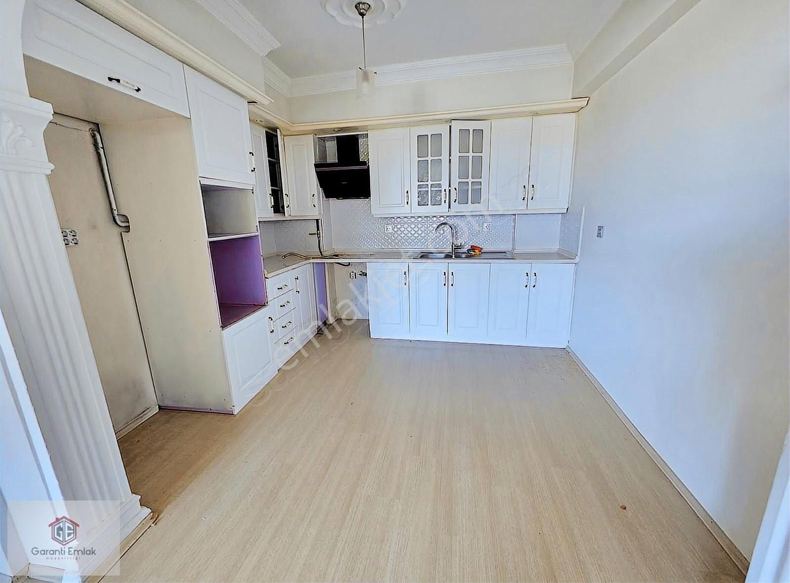 Akyazıda 170 M2 4+1 1. Kat Satılık Daire Satılık Garanti Emlak