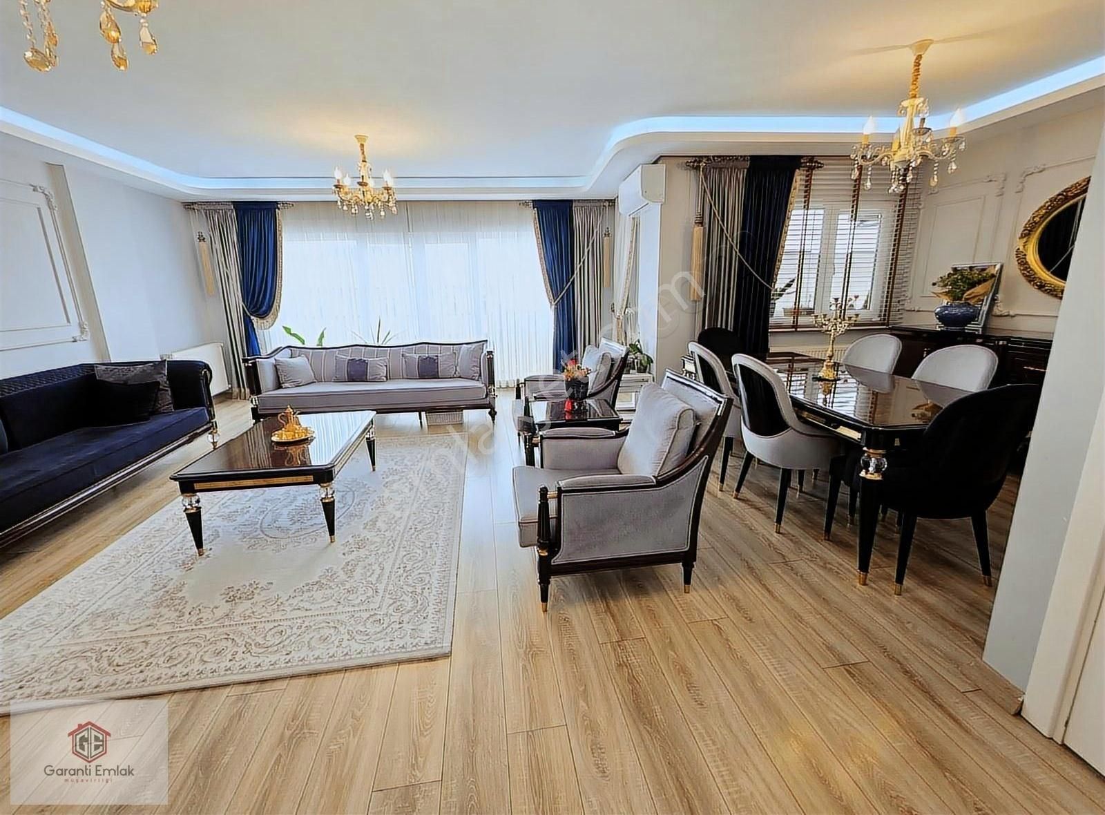 Bahçelievlerde 250 M2 5+1 Deniz Manzaralı 9 Yıllık Satılık Dubxs