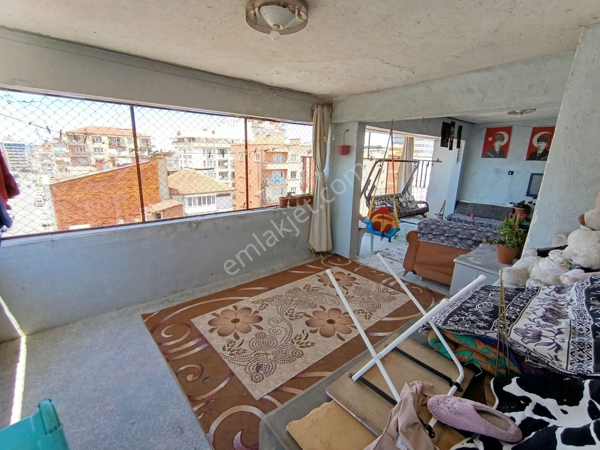 Halk Caddesi Üzerinde Satılık 3+1 150 M2 Daire