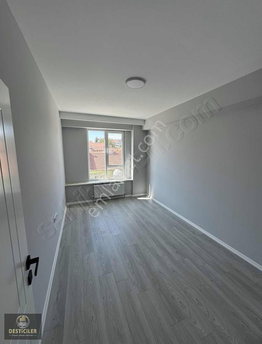 Desticiler'den Zafer Mahallesi'nde 3+1 - Görsel 13