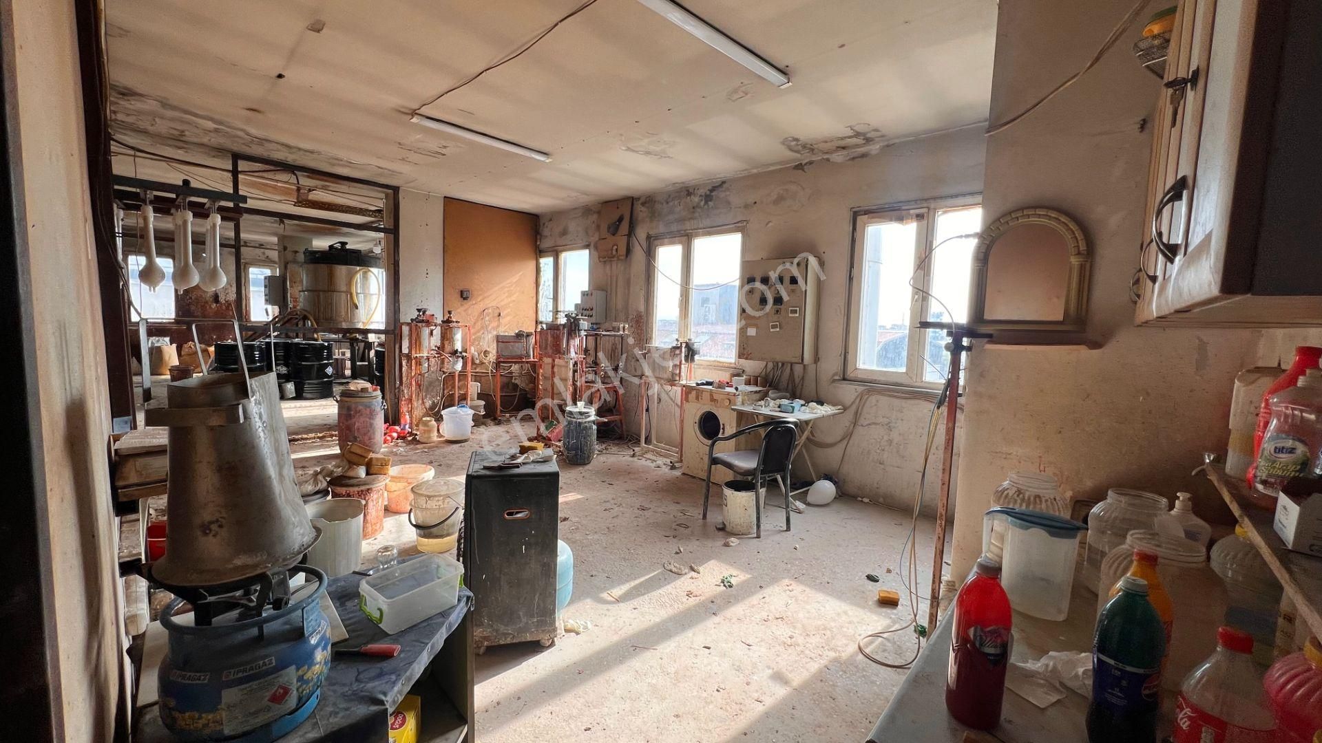 Ramazanoğlu Sanayi İçi Cadde Üzeri 1250m2 Kiralık Komple Bina