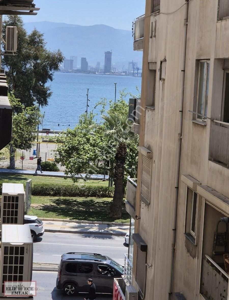 İzmir Karşıyaka Alaybey Yalı Girişi Kiralık Tadilatlı Daire K.3