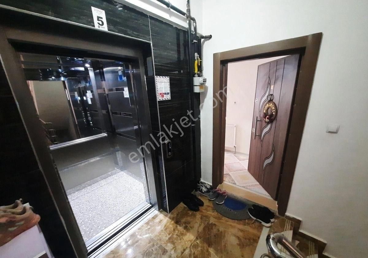 Hasan Bulgur Emlaktan Ata Cad. Üzerinde Masrafsız 3+1 Daire