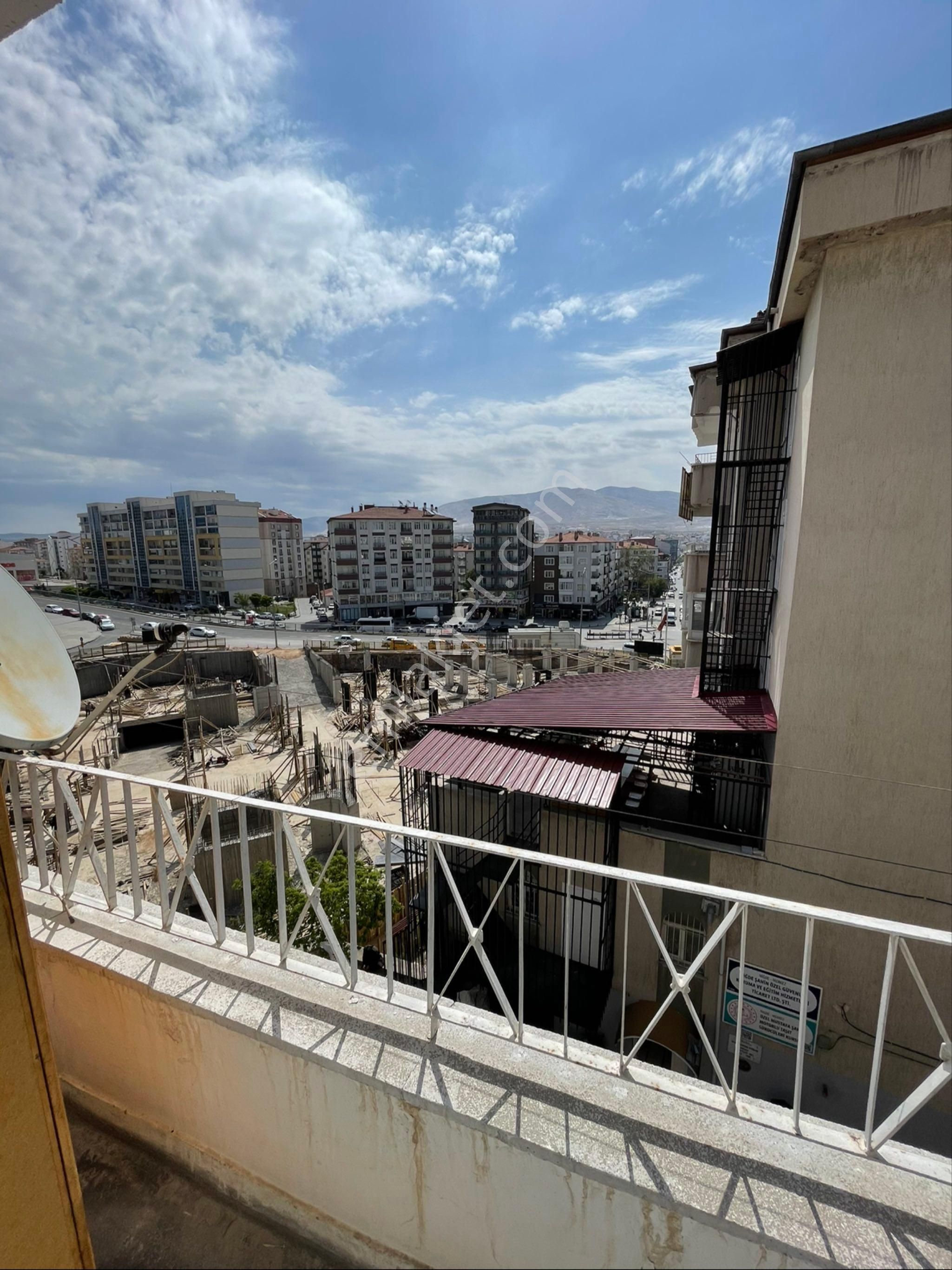 Barış Emlaktan Satılık Çarşı İçi Daire